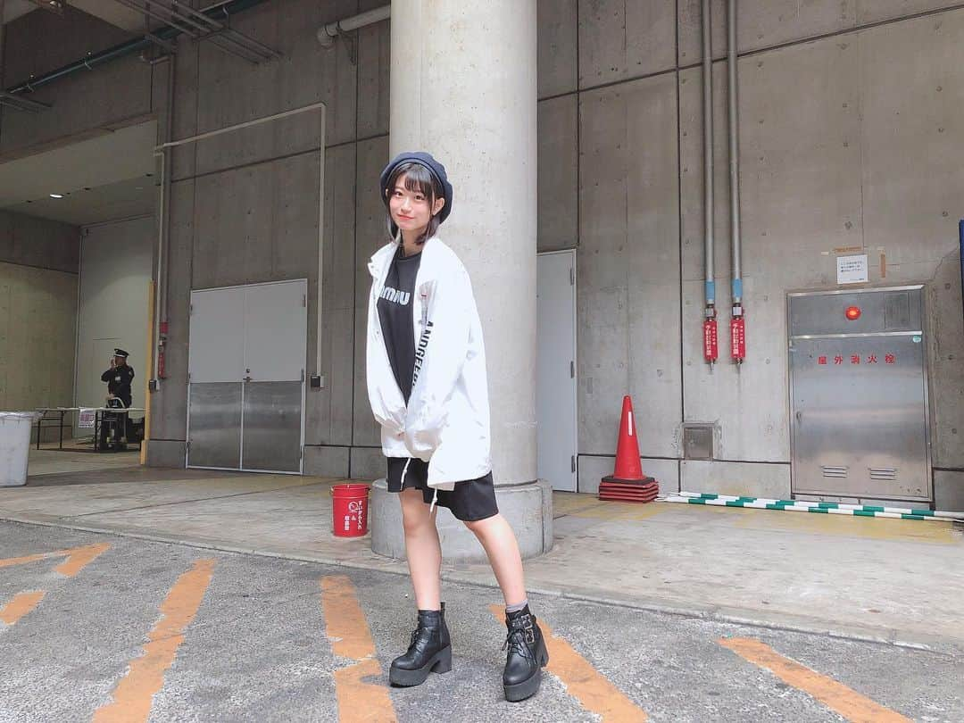 上西怜さんのインスタグラム写真 - (上西怜Instagram)「⠀ ⠀ ⠀ #私服 #ootd #握手会 #🤝💙 #ベレー帽 #ボブ  #ワンピース #👗#シースルー #amiuuwink  #ジャケット #white #ブーツ #シューズ #andgeebee ⠀ ⠀ ⠀」9月22日 18時11分 - jonishi_rei