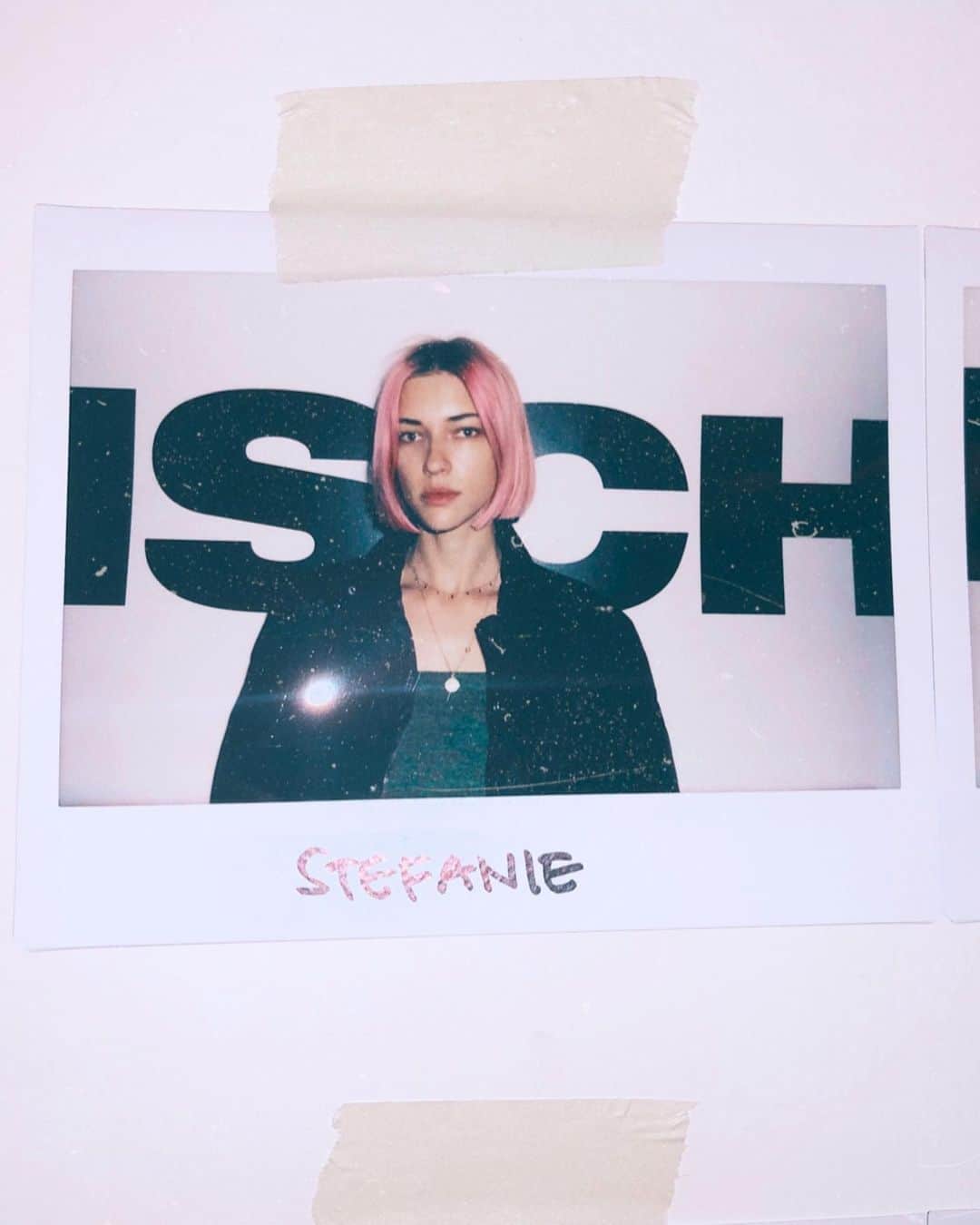 ステファニー・ミチョヴァのインスタグラム：「Is that mischief girl? Congratulations to an awesome show to the coolest 언니들! ❤️💪🏻」