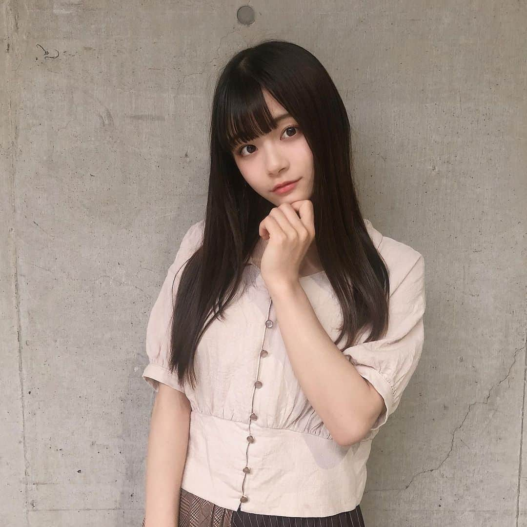 清司麗菜さんのインスタグラム写真 - (清司麗菜Instagram)「今日のお洋服は上下ともあいにゃーのものです🙄❤️ ㅤㅤㅤㅤㅤㅤㅤㅤㅤㅤㅤㅤㅤ バイカラーのスカートかわいい💕 ㅤㅤㅤㅤㅤㅤㅤㅤㅤㅤㅤㅤㅤ 普段着れないような系統の服を着れて新鮮な気持ちです😳 ㅤㅤㅤㅤㅤㅤㅤㅤㅤㅤㅤㅤㅤ あいにゃー貸してくれてありがとう😂💕 ㅤㅤㅤㅤㅤㅤㅤㅤㅤㅤㅤㅤㅤ 握手会ありがとうございました！！ ㅤㅤㅤㅤㅤㅤㅤㅤㅤㅤㅤㅤㅤ #握手会#パシフィコ横浜#あいにゃーコーデ」9月22日 18時27分 - seiji_0007