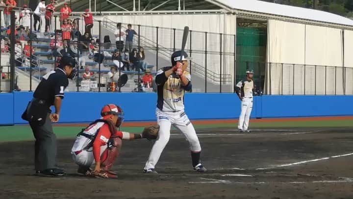 のインスタグラム：「BCL CHAMPION SHIP🏆 9回表0-0 2アウト満塁から代打飯原さん走者一掃の二塁打💪 初戦とることができましたが、信濃グランセローズも凄く良いチームです。 明日も厳しい戦いになると思います👍  #信濃グランセローズ #栃木ゴールデンブレーブス  #飯原誉士 #西岡剛」