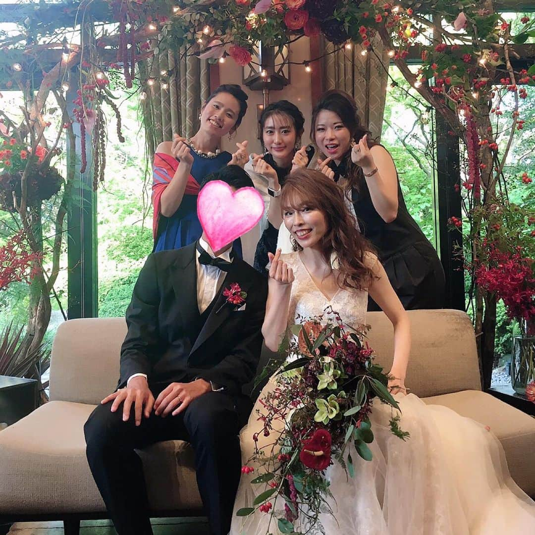 斉藤麻衣さんのインスタグラム写真 - (斉藤麻衣Instagram)「🤵💒👰 大好きなcrewメンバーの結婚式🕊 もっちゃん♥びんくん、おめでとー😍 スーパーハイパーウルトラかわいかった🥺💘 もっちゃんの笑顔にとろけたぁ〜〜🤤💗 一日中ぎっしりハッピータイムが詰まってた🥺‼️ #ありがとうがいっぱい #bingo921wd #weddingparty #crew #crewメンバー」9月22日 19時05分 - maismamnos