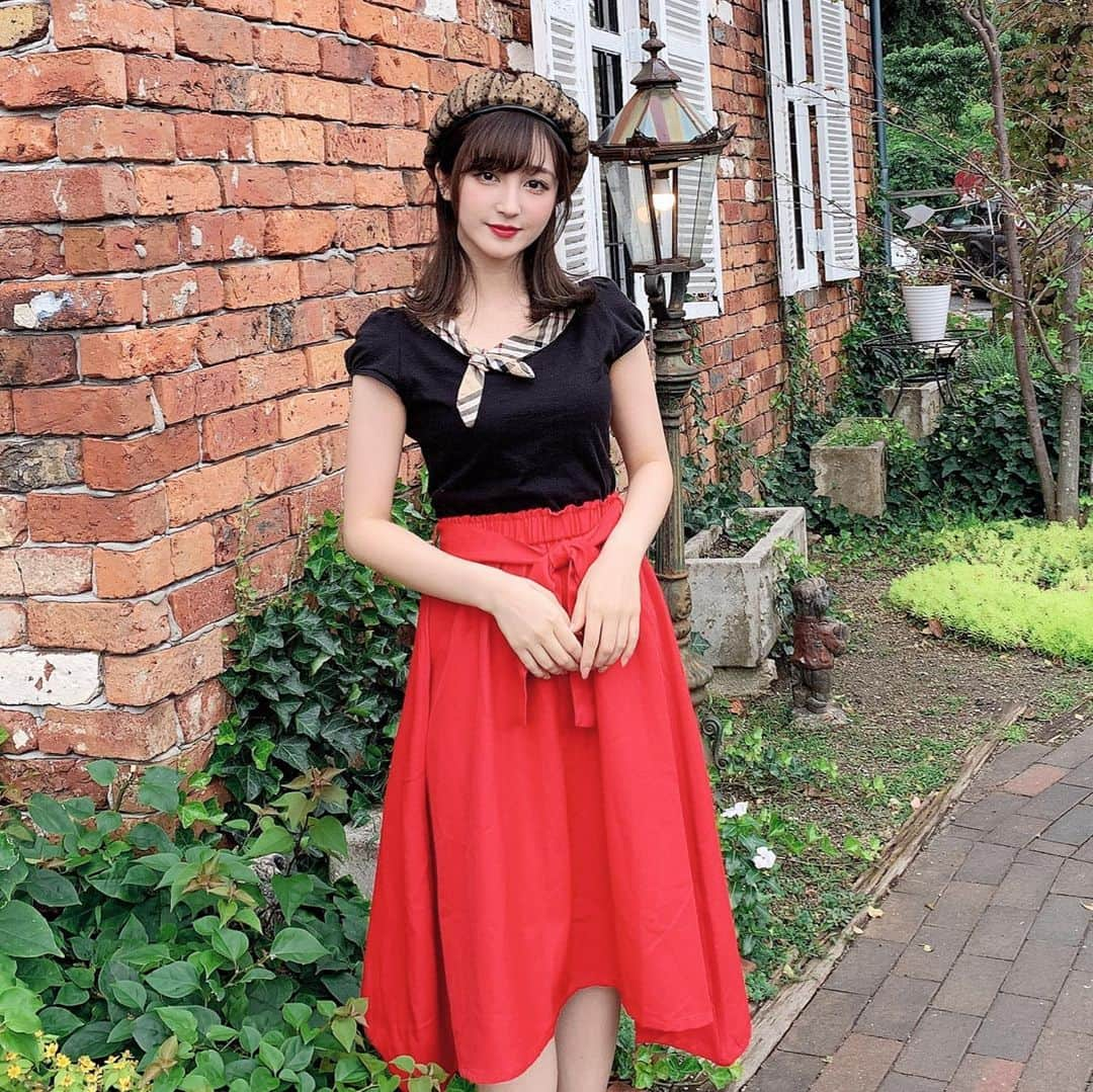 新希咲乃さんのインスタグラム写真 - (新希咲乃Instagram)「今日のコーディネート🐥in愛媛﻿ ﻿ tops. BLUE LABEL CRESTBRIDGE﻿ ﻿ @blueblackcb ﻿  skirt. Mila owen﻿ ﻿ @milaowen_official ﻿  beret. SENSE OF PLACE﻿ ﻿ @senseofplace_ur ﻿  今日は色んなところ行ったよ〜！﻿ また詳しく書くね♡﻿ ﻿ ﻿ #さきの私服 #コーディネート #秋コーデ #新希咲乃 #バーバリー #ブルーレーベル #bluelabel #code #ベレー帽 #Milaowen #愛媛カフェ」9月22日 19時06分 - niki_sakino