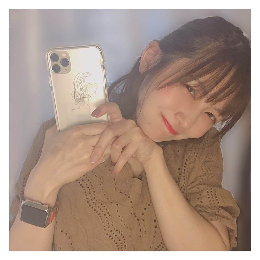 森杏奈さんのインスタグラム写真 - (森杏奈Instagram)「ㅤㅤㅤㅤㅤㅤㅤㅤㅤㅤㅤㅤㅤ ㅤㅤㅤㅤㅤㅤㅤㅤㅤㅤㅤㅤㅤ new iPhoneケースは @ciara_japan の🎀 ㅤㅤㅤㅤㅤㅤㅤㅤㅤㅤㅤㅤㅤ ずっとシアラのを使いたくて、 それもあって、今回はシルバーにしました🤤 ㅤㅤㅤㅤㅤㅤㅤㅤㅤㅤㅤㅤㅤ 最初はシンプルにしたけど、 どんどん可愛いのも使いたい(ˊo̴̶̷̤ ̫ o̴̶̷̤ˋ)♡ ㅤㅤㅤㅤㅤㅤㅤㅤㅤㅤㅤㅤㅤ めちゃかわなので女性は是非みてみて！ 男性もプレゼントとかに🥺🎁 ㅤㅤㅤㅤㅤㅤㅤㅤㅤㅤㅤㅤㅤ ラフォーレ原宿にも店舗があります🍭 ㅤㅤㅤㅤㅤㅤㅤㅤㅤㅤㅤㅤㅤ 御満悦☺️ ㅤㅤㅤㅤㅤㅤㅤㅤㅤㅤㅤㅤㅤ #iphone #アイフォンケース #iphonecase #スマホケース #smartphonecase  #ciara #シアラ #シアラケース #原宿 #harajuku  ㅤㅤㅤㅤㅤㅤㅤㅤㅤㅤㅤㅤㅤ」9月22日 19時17分 - _morianna