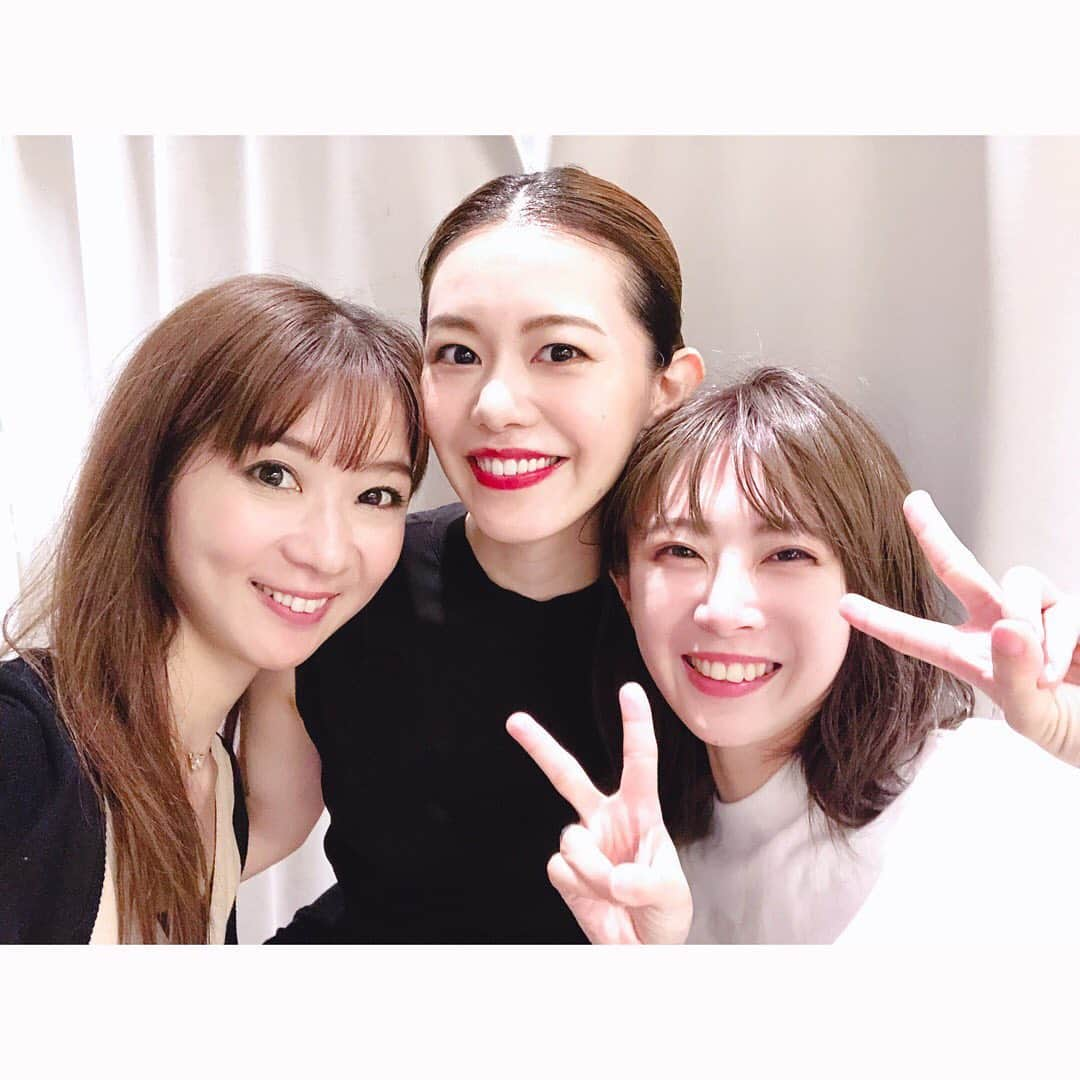 風凛水花のインスタグラム：「最近の楽しかった色々です😊💓 皆さま大注目のとしさんのカレンダーの撮影にお邪魔させて頂きました(´∀｀)💓💓💓 同期のちっちのヘアメイクでした😊❤️❤️❤️撮影中は素敵すぎるとしさんに終始目がハートでした😍❤️❤️❤️完成が楽しみです😊🙌✨✨✨ そして、２枚目はまゆに誘って貰い初めての国技館へ❤️❤️ お相撲さんの逞しい姿に感動でした🥺💓💓💓また是非観に行きたいです(´∀｀)❤️いつも、沢山の刺激と癒しを与えてくれる可愛いまゆ😍💕また富山にも遊びに行きたいです❤️❤️ #happy」