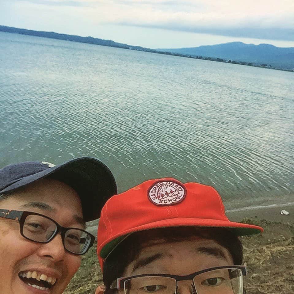 山口隆のインスタグラム：「明日、猪苗代湖で、猪苗代湖ズのワンマンライブですよー🙆‍♂️ #猪苗代湖ズ  #スタッフの皆様設営ご苦労様ですありがとうございます」