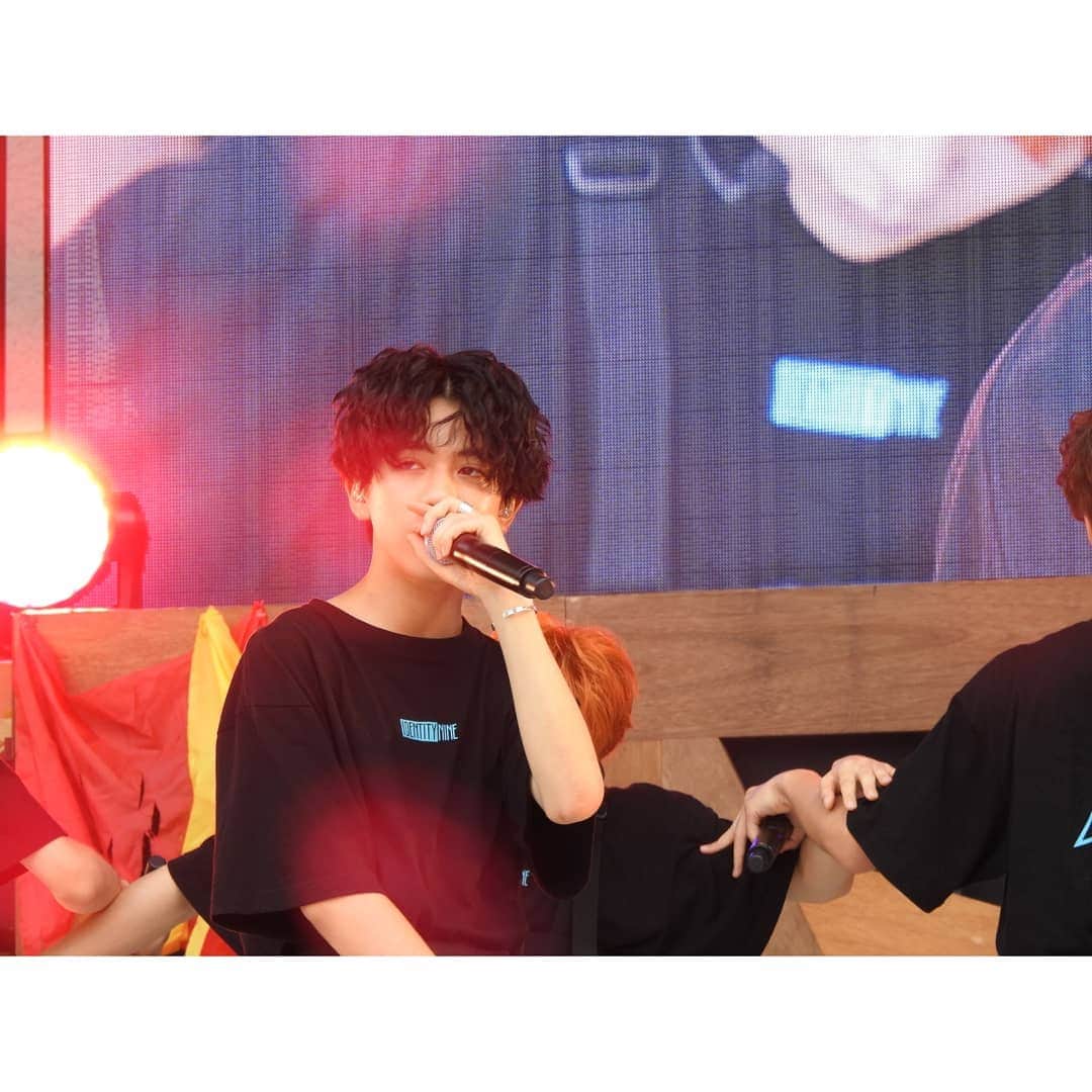 のインスタグラム：「﻿ ＼THE BACK OF THE LIVE／﻿ ﻿ #SUPERDRAGON(@superdragon_official)﻿ ﻿ #裏側密着レポート﻿ SUPER★DRAGON ONEMAN LIVE﻿ 「IDENTITY NINE」﻿ 2019.09.07@日比谷野外大音楽堂﻿ ﻿ #田中洸希 ver.﻿ ﻿ #エムオンミュージック﻿ にて記事＆動画公開中」
