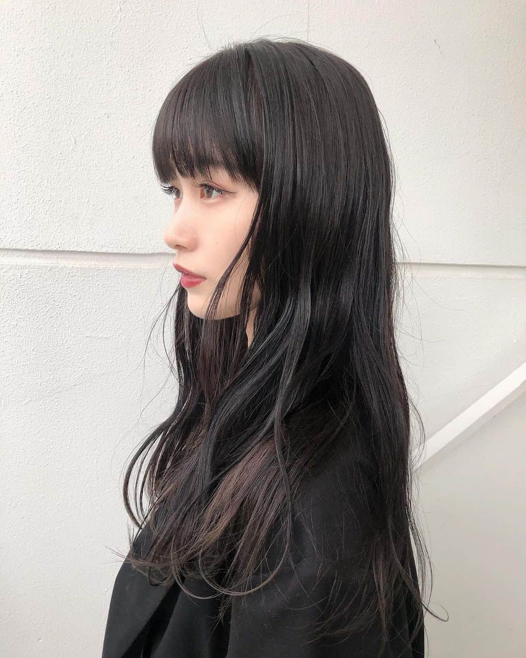 中村くるみさんのインスタグラム写真 - (中村くるみInstagram)「krm POPUP “SEIBU SHIBUYA” 連日沢山の方が来てくださりとても嬉しいです❤︎ 新潟や熊本、岡山、群馬等県外からも 足を運んでくれる方もいらっしゃったり、 差し入れやお手紙を持ってきてくださる方もいて、 もうみなさんから元気もらえます❤︎ ありがとうございます🥺 POPUPは9/17から始まり、 明日9/23は最終日となります！ 1週間早いな〜😭 明日最終日私は15:00〜20:00います❤︎ みなさんのお越しを心よりお待ちしております❤︎ ． 実はPOPUP前に @yagbeauty_official で #レーザートーニング をしてもらったので 化粧ノリがとっても良くて、 肌荒れしにくいです！感謝❤︎(^｡^) また行きます！ ＊YAGBEAUTYCLINIC 渋谷院 ☏0120915959 #YAGBEAUTY #RRRマスクパック ． Hair color maintenance @shinnosuke_suwa ❤︎ 昨日カラーしました(^｡^)いい感じ(^｡^) ． 着ているのは超人気の @_krm_official のZip jacket❤︎ ． ────────────────────── ． krm POPUP SHOP “SEIBU SHIBUYA”🗼 【Date】9/17〜23 【Time】 (mon~sat)AM10~PM9 (sun)AM10~PM8 【Place】SEIBU SHIBUYA  SEIBU SHIBUYA A館1F, 21-1, Udagawacho,  Shibuya Ku, Tokyo To, 150-0042, Japan 【Items】Accessory(販売)Silver Jewelry(販売/受注)Clothing(販売/受注)  渋谷西武限定ノベルティ「KRMロゴトートバッグ」は終了致しました。 西武渋谷限定KRMフライヤー(アパレル購入の方のみ)はまだございます❤︎ ※無くなり次第終了となりますのでご了承ください。 ． ． ーkrm POPUP Scheduleー ． 9/17 10:00-21:00 (KURUMI 10:00-18:00) 18 10:00-21:00 (KURUMI 13:00-18:00) 19 10:00-21:00 (KURUMI 18:00-20:00) 20 10:00-21:00 (KURUMI 13:00-18:00) 21  10:00-21:00 (KURUMI 13:00-18:00) 22  10:00-20:00 (KURUMI 13:00-18:00) 23  10:00-20:00 (KURUMI 15:00-20:00) ． ※(KURUMI 00:00-00:00)は私が店頭にいる時間帯です。 ． ────────────────────── #krmpopupSEIBUSHIBUYA」9月22日 20時25分 - __k_r_m__