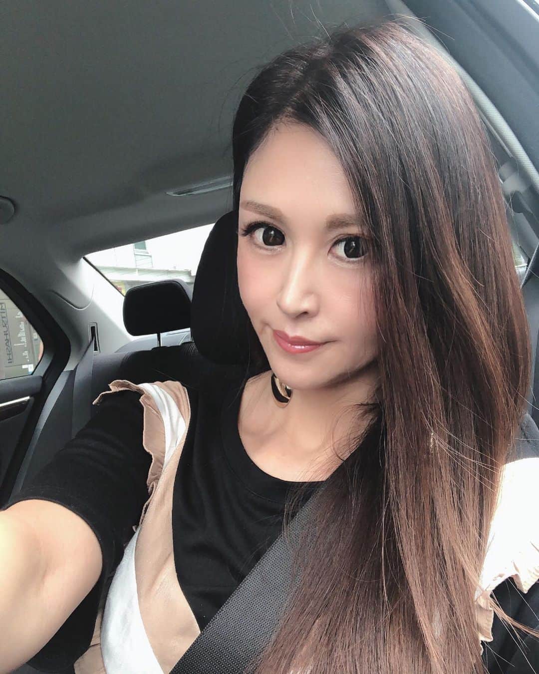 のインスタグラム：「車で40分待たされるの巻🤣」