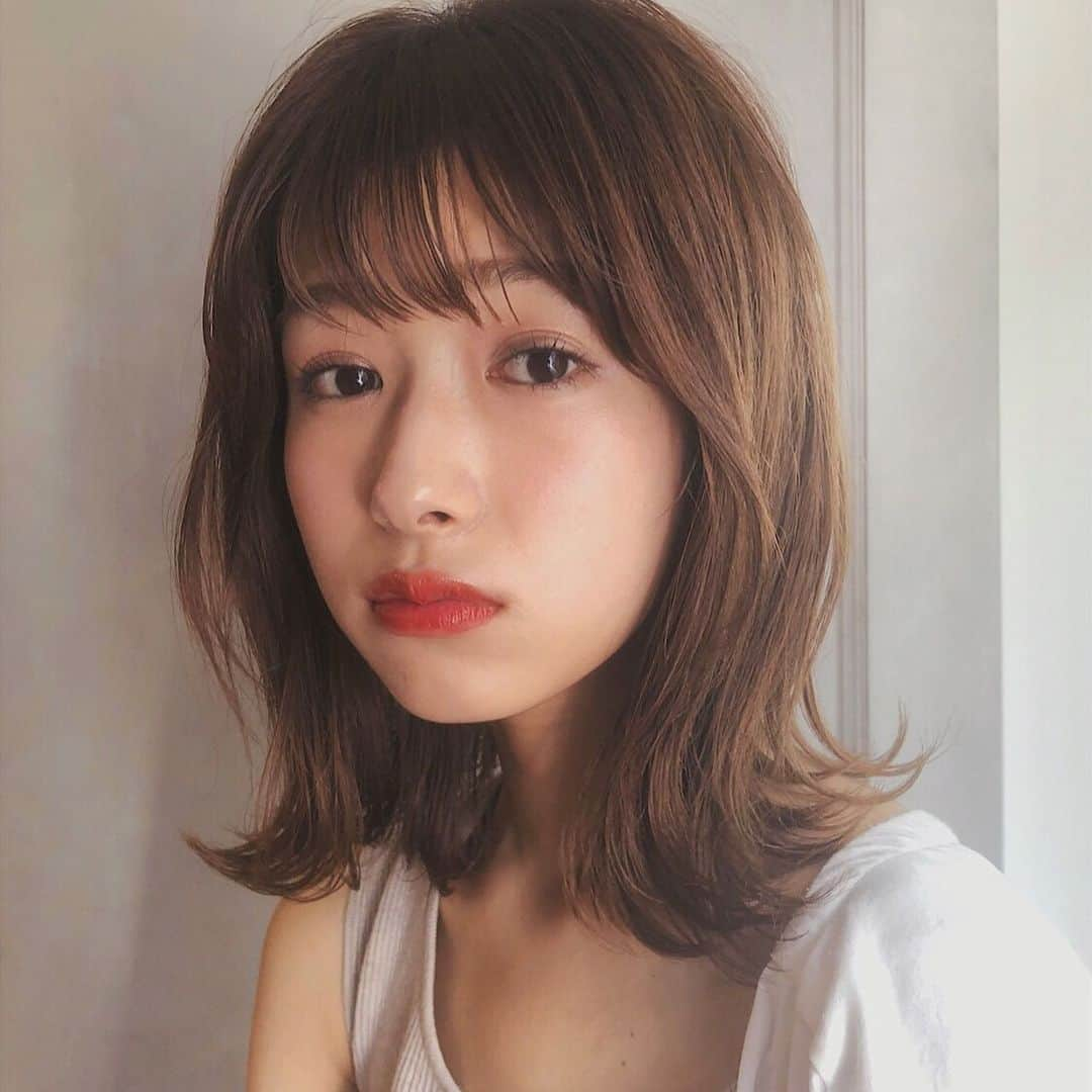 HAIRさんのインスタグラム写真 - (HAIRInstagram)「"先週よく見られたスタイル"第１位！ 毎週日曜日は、先週人気だったスタイルTOP３をお届けします💛 「なりたいワタシ」を叶えてくれるスタイリストは必ずいるっ✨ . ------------------------------------------------ Styling by「豊田楓」 @garden_kaedetoyoda . 🌼GARDEN aoyama🌼. 東京都港区南青山３丁目18－11 ヴァンセットビル4F ☎03-5775-4300 定休日：月曜日 営業時間： 火水11:00〜20:30/木金11:30〜21:00/土日祝10:00〜19:00 . ✂メニュー✂. カット6,480円～/カラー7,560円～/パーマ7,560円～ ✂ひとこと✂. コンプレックスをプラスに変えられるようなスタイル提案で一人ひとりにあわせた技術を提供いたします！【銀座、New York】にて数多くのお客様と携わった経験と知識、【女性ならではの目線】でお悩みを一緒に解決しましょう！！何でもご相談ください☆ ------------------------------------------------ #外ハネ #青山ヘアサロン #青山美容室 #ミディアムヘア #ミディアム #ミディアムカット #ミディアムボブ #ミディアムヘアー #ヘアスタイル #ヘアカタログ #ヘアカラー #ヘアスタイリング #髪型 #美容室 #髮型屋 #髮型設計 #发型 #長髮 #日系髮型 #女生髮型 #女生中髮 #mediumhair #염색 #헤어 #미디움헤어 #ทรงผม #haircolor #hairstyle #hair #instagood」9月22日 21時02分 - hair.cm