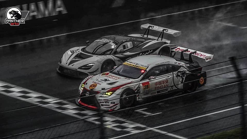 Toyota team thailandさんのインスタグラム写真 - (Toyota team thailandInstagram)「Panther arto team Thailand กับ Sugo GT 300km Race ออกตัว Grid Starts อันดับได้ที่ 15 ในรุ่น GT300 จากรถทั้งหมด 28 คัน ด้วยสภาพอากาศที่ไม่เป็นใจนัก เราทำอันดับได้ที่ 21 โดยทำรอบสนามได้ 75 รอบ พวกเราตั้งใจและพยายามอย่างเต็มที่ หวังว่าแฟนๆ จะเชียร์ให้กำลังใจทีมแข่งรถสัญชาติไทยต่อไปนะครับผม ✌🏻✌🏻🇹🇭 พบกันสนามสุดท้ายของฤดูกาล 2019 AutoBacs SUPER GT Round 8 MOTEGI GT 250km Race "Grand Final" วันที่ 2-3 November ครับผม Lexus RC F GT3 #35 Drivers: Man Nattapong Hortongkum// Saen Walkinshaw #อยากเห็นคนไทยหัวใจมอเตอร์สปอร์ต #TeamWork #TOYOTAteamThailand #CheerThai #ThaiPride #ไม่เชียร์ไทยแล้วจะเชียร์ใคร #แข่งรถ #นักแข่ง #ทีมคนไทย #Car #RaceCar #Racing #SuperCar #LexusRCF #SuperGT #Japan」9月22日 21時12分 - toyotagazooracingteamthailand