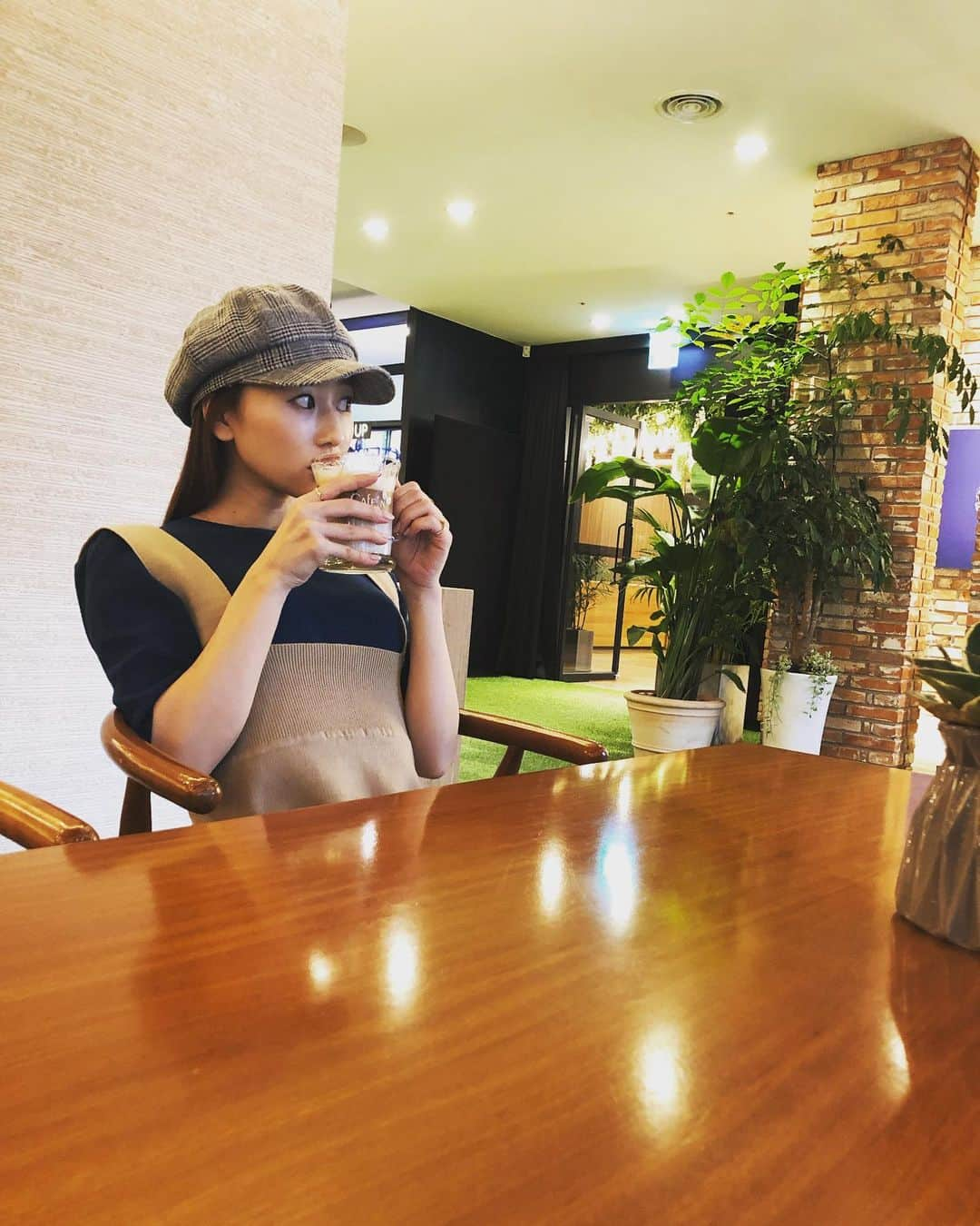 小林香菜さんのインスタグラム写真 - (小林香菜Instagram)「. 明日の18時頃みなさんに発表しなきゃいけないことがあります🙇‍♀️ 私も28歳なのでここが人生のターニングポイントにしたいなと思ってお伝えします😢💕 緊張するううう🥺🥺 . #明日 #発表 #ドキドキ #ワクワク #🥺 #なんだろうな #🤔」9月22日 21時19分 - kanaful