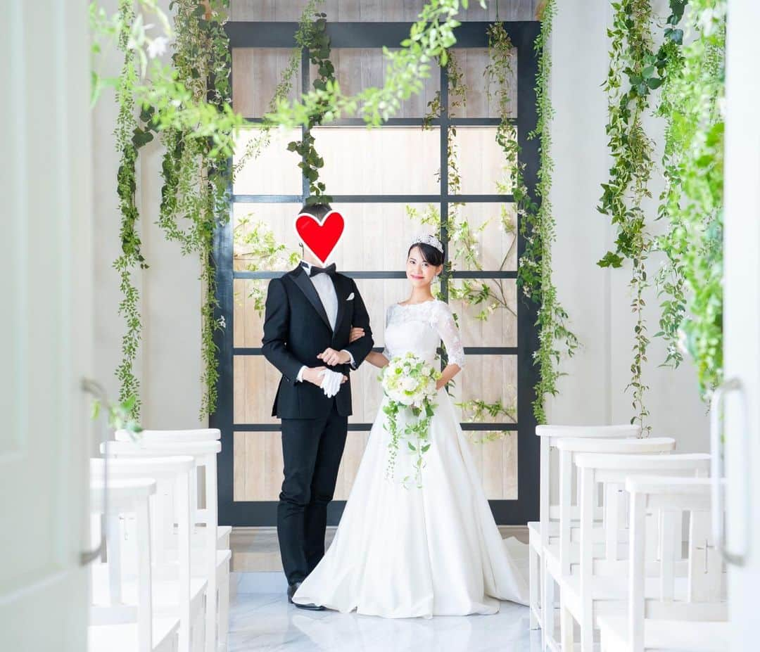 七尾エレナさんのインスタグラム写真 - (七尾エレナInstagram)「結婚しました👰🤵💒 ＊ とてつもなくスピード婚で 交際0日婚約でした！ 主人とは3年前から知り合いでしたが 先日、お食事をしている際に 「付き合ってください」ではなく 指輪と共にプロポーズをしていただき そのまま婚約 そして結婚をいたしました。 ＊ 私自身も大変驚きましたが 彼の行動力に感激し すぐに決意が固まりました。 ＊ 行動力が人一倍あって 誠実で、まっすぐで、優しくて ちょっと天然な そんな主人の事が大好きです😌 ＊ 結婚しましたが お仕事ネームは引き続き 七尾エレナとして活動させて頂きます！ ＊ ウェディングフォトは スタジオルミナスにて 婚約してすぐに撮影しました✨ とっても素敵に撮っていただけて嬉しいです！ 👇 スタジオルミナス @studio_luminous_tokyo」9月22日 21時24分 - elenananao