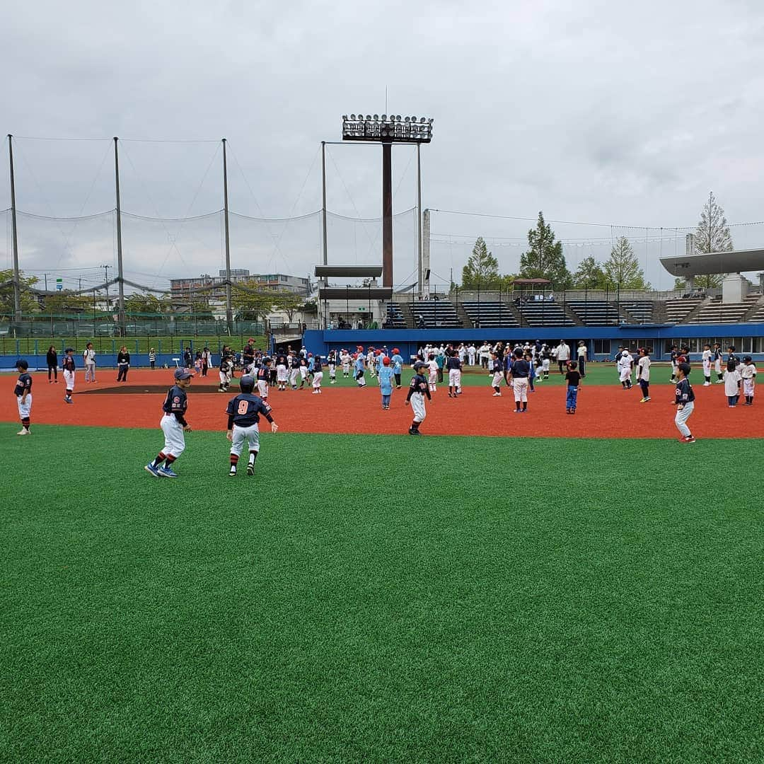 聖澤諒さんのインスタグラム写真 - (聖澤諒Instagram)「今日は宮城県利府町でリトルリーグの野球教室をさせてもらいました😄  今日をきっかけにもっともっと野球が好きになってくれたら成功ですね😁✌ #野球教室 #楽天イーグルス  #聖澤諒」9月22日 21時32分 - ryo_hijirisawa23