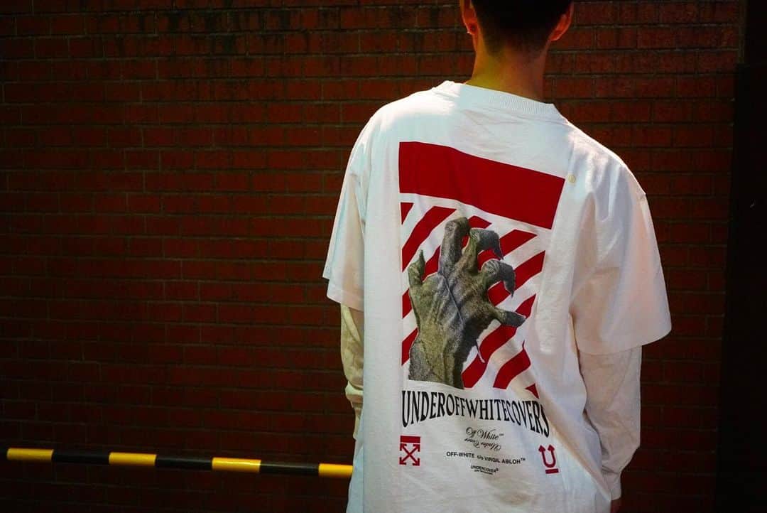 のインスタグラム：「ㅤㅤㅤㅤㅤㅤㅤㅤㅤㅤㅤㅤㅤ 時差出し👕 @off____white × @undercover_lab  久しぶりに刈り上げました🤤✂︎ #パンツ屋の日常 #flact #underwear #gaienmae #fashion #offwhite #undercover」