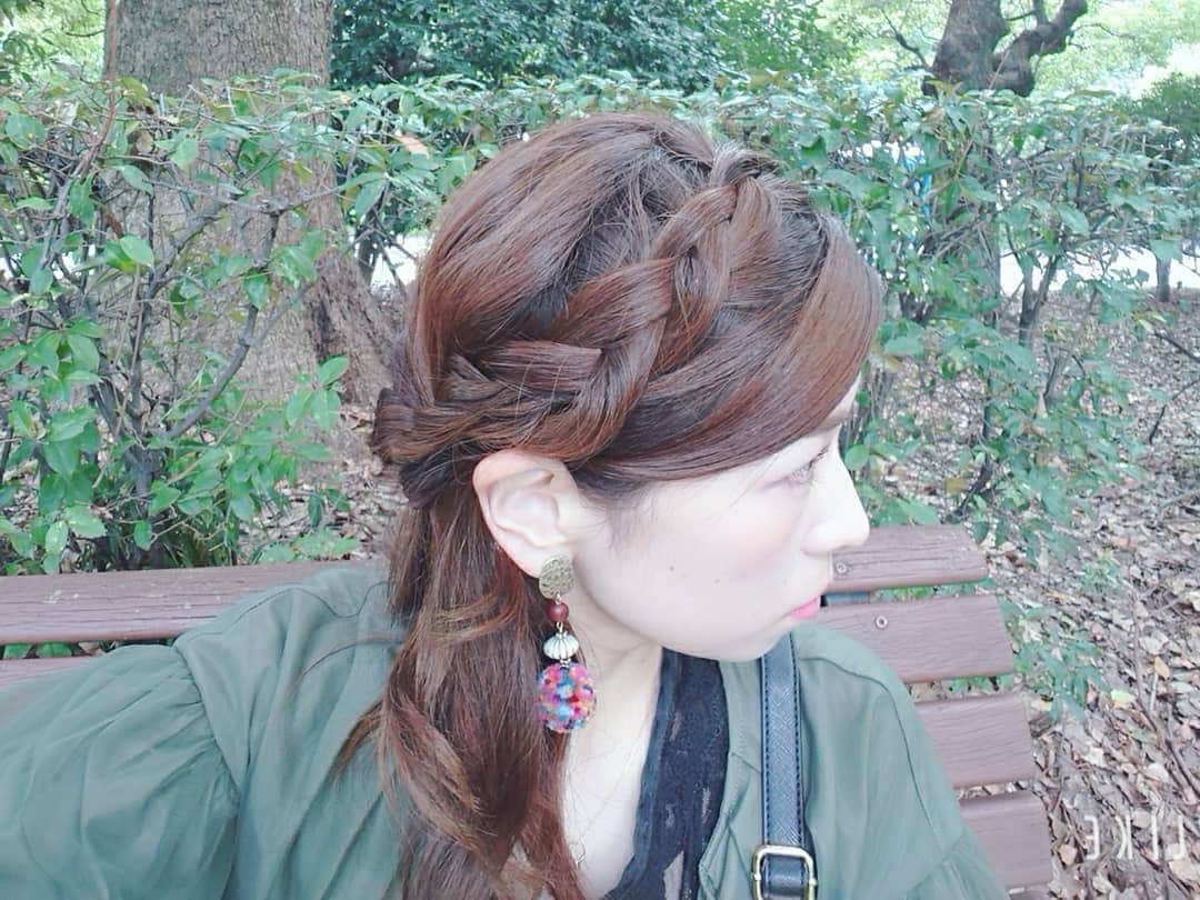 巴山萌菜さんのインスタグラム写真 - (巴山萌菜Instagram)「最近、おめかしする機会たくさんだったから インスタ載せてくっ🌼✨ 今日のヘアセットは、自分でしたから褒めて＊. #巴山萌菜」9月22日 21時51分 - mona_tomoyama
