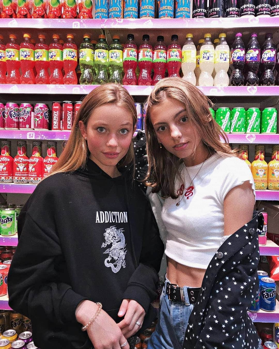 Subduedさんのインスタグラム写真 - (SubduedInstagram)「Soda anyone? 💛 #subdued #subduedgirls」9月22日 22時13分 - subdued