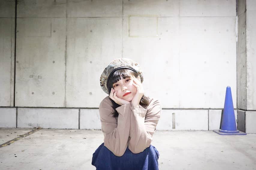 豊永阿紀さんのインスタグラム写真 - (豊永阿紀Instagram)「#きょうのおようふく  秋服が好きです。 GUのTシャツかわいい。 スカートはもらいもの。(多分パパのお姉ちゃんのおさがり)(たぶん)(ちがうかも) ベレーは好きな雑貨屋さんで買いました。」9月22日 22時26分 - aki_t_official