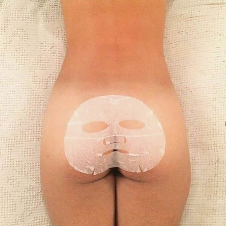 ValGarlandさんのインスタグラム写真 - (ValGarlandInstagram)「Mask Task, Booty Beauty... 🍑 How are you spending your Sunday?  #sunday #sundayfunday #sundayvibes #selfcare #selfcaresundays #masking #facemask #sheetmask #littleluxuries #treatment #taketime #taketimeforyourself #takecareofyourself #weekend #workingweekend #workingontheweekend #makeuplife #setlife #filming #readytoroll #takingcareofme #peachy #cheeky #chillout #bootybeauty #doesanyoneknowwhosephotothisis」9月22日 22時34分 - thevalgarland