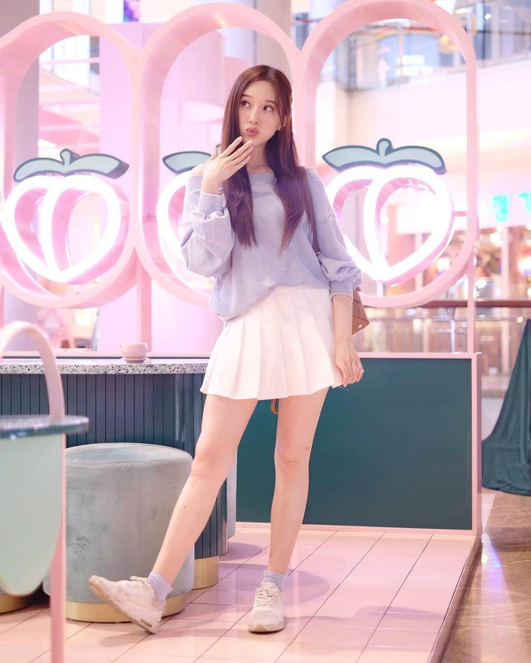 ジェシカ・ヤマダのインスタグラム：「Long time no #ootd 🍑 . #jesswears #ellejessinjkt」