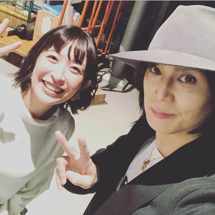 小野真弓さんのインスタグラム写真 - (小野真弓Instagram)「お知らせです📺月1オンエア中⚡️ ９月２８日（土）１４時〜 bsフジ 【もしもで考える なるほど！なっとく塾】 🌎もしも人工衛星がなかったら❓ 🌏もしも脂肪がなかったら❓ ぜひご覧ください(о´∀`о) #阿部新助 先生 #秋津壽男 先生#AYA 先生 #京本政樹 さん #ぶっちゃあ さん #にしおかすみこ さん #壱城あずさ さん #鈴木希依子 さん #水野悠希 さん #千葉宗幸 さん #小野真弓」9月23日 8時16分 - hanaharuaroi