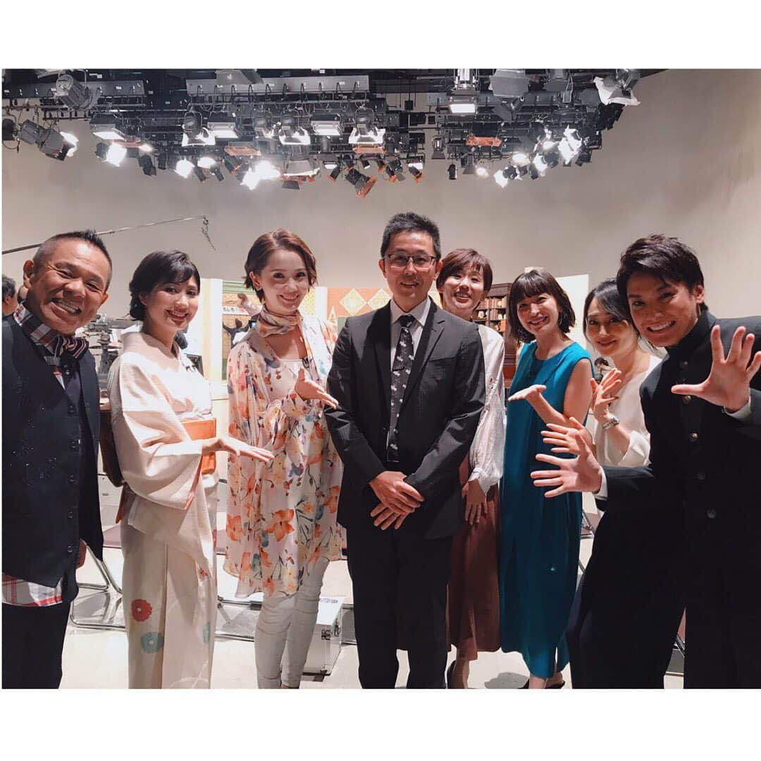 小野真弓さんのインスタグラム写真 - (小野真弓Instagram)「お知らせです📺月1オンエア中⚡️ ９月２８日（土）１４時〜 bsフジ 【もしもで考える なるほど！なっとく塾】 🌎もしも人工衛星がなかったら❓ 🌏もしも脂肪がなかったら❓ ぜひご覧ください(о´∀`о) #阿部新助 先生 #秋津壽男 先生#AYA 先生 #京本政樹 さん #ぶっちゃあ さん #にしおかすみこ さん #壱城あずさ さん #鈴木希依子 さん #水野悠希 さん #千葉宗幸 さん #小野真弓」9月23日 8時16分 - hanaharuaroi