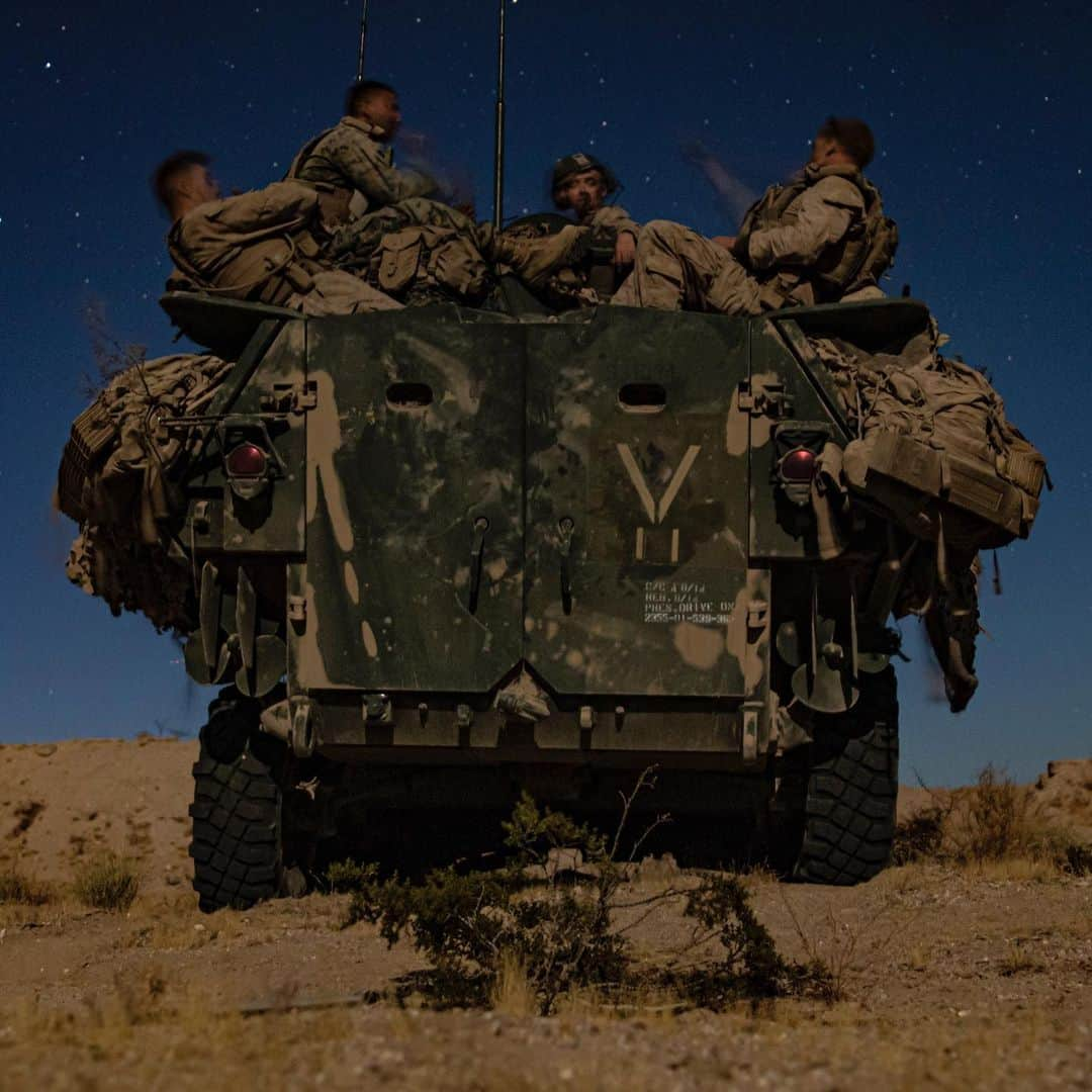 アメリカ海兵隊さんのインスタグラム写真 - (アメリカ海兵隊Instagram)「Waning Light  Marines with the 3rd Light Armored Reconnaissance Battalion, @1stmardiv, participate in a Marine Corps Combat Readiness Evaluation @thecombatcenter. (U.S. Marine Corps photo by Lance Cpl. Roxanna Ortiz)  #NightSky #Marines #USMC #Motivation #Military」9月23日 8時51分 - marines