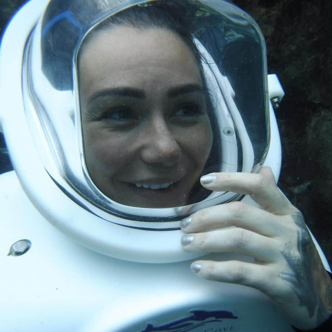 ジェイワウさんのインスタグラム写真 - (ジェイワウInstagram)「Lived our best lives at @discoverycove 🐬  what a magical place 🥰 best day ever 🐠🐟🐬 @zackcarpinello」9月23日 9時22分 - jwoww