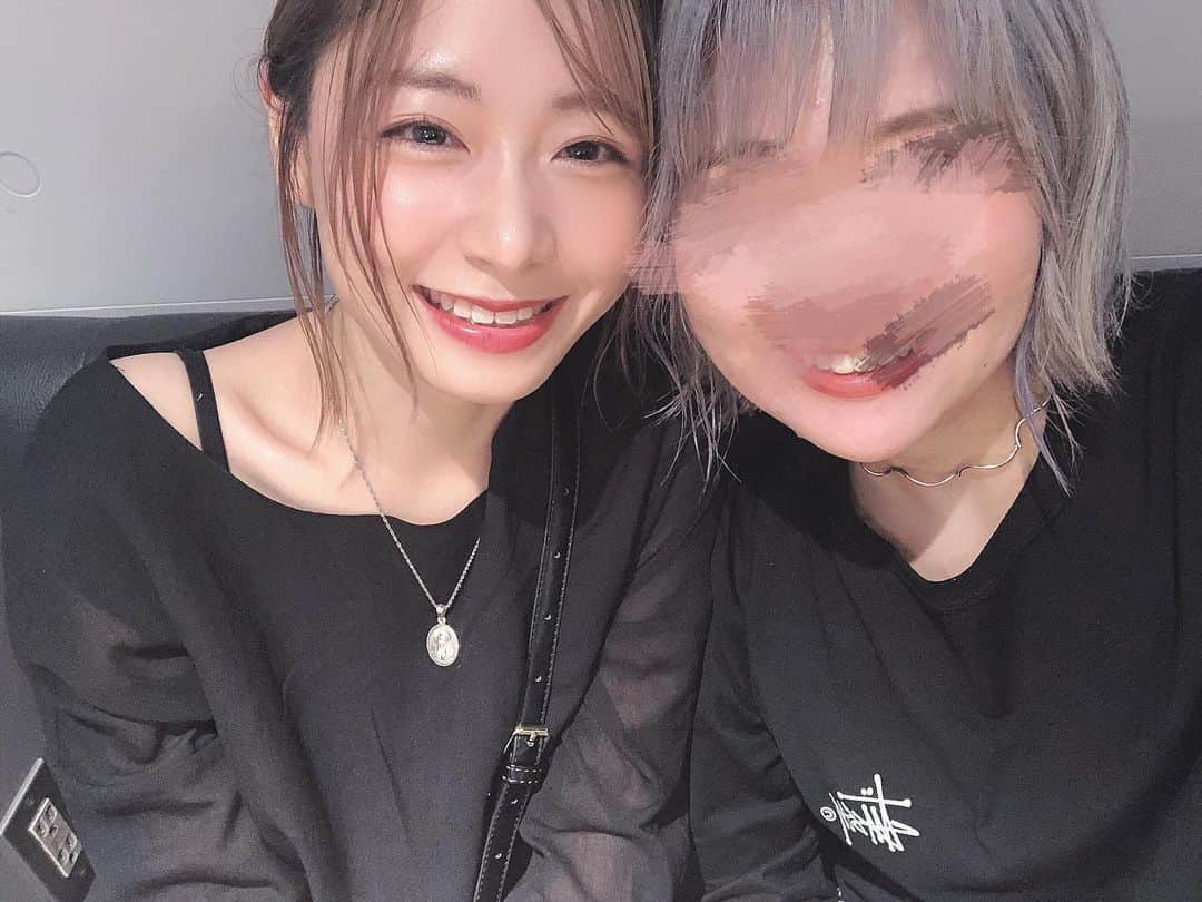てぃーみきのインスタグラム：「久々に都会に出ました #引きこもり」