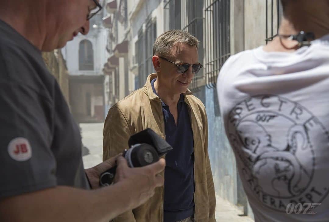 James Bond 007さんのインスタグラム写真 - (James Bond 007Instagram)「Daniel Craig filming Bond and Madeleine (Léa Seydoux)’s arrival in Tangier for SPECTRE (2015). #007 #JamesBond #DanielCraig #Spectre」9月23日 1時00分 - 007