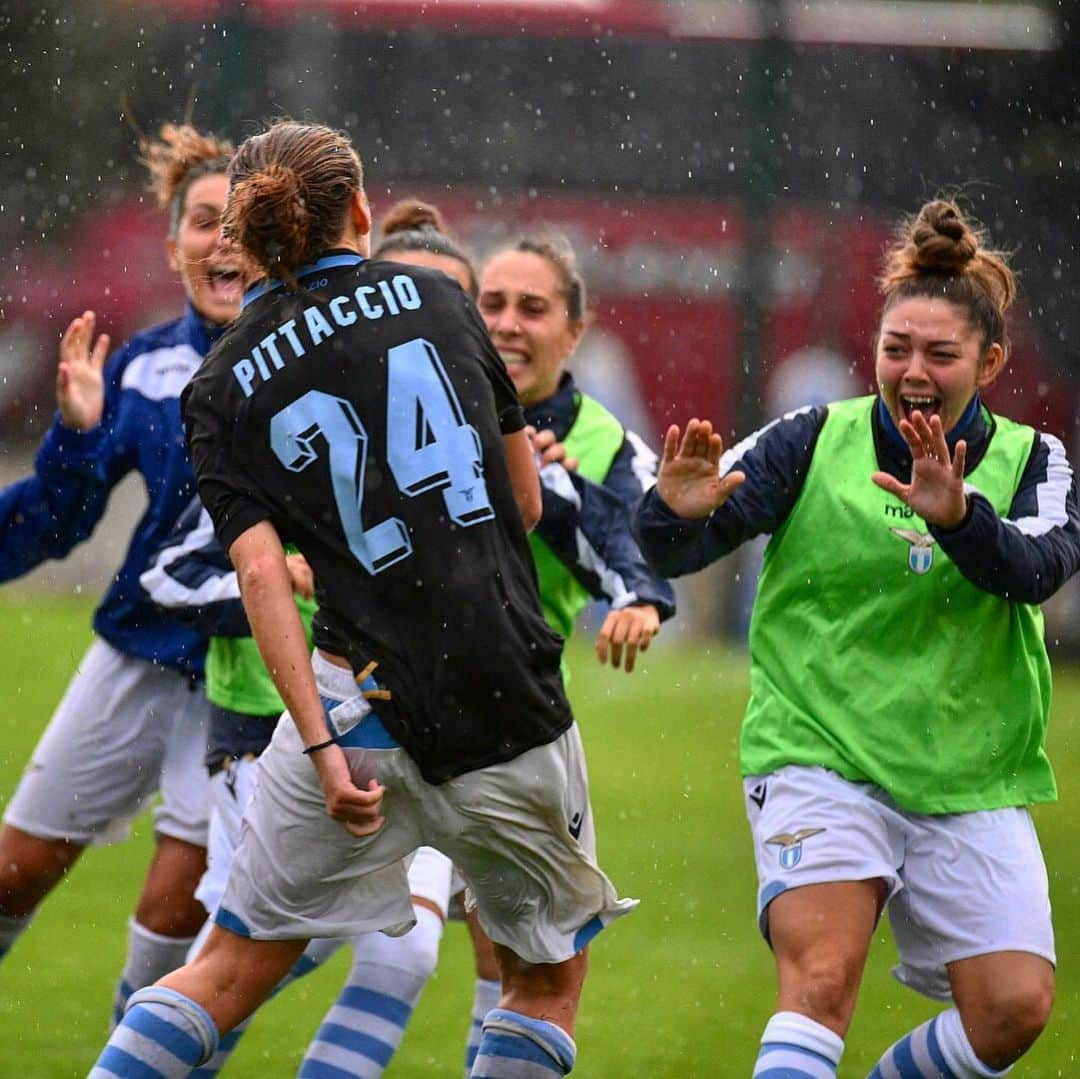 SSラツィオさんのインスタグラム写真 - (SSラツィオInstagram)「First 3️⃣ points of the season: well done, girls!  #LazioWomen 👠⚽️」9月23日 1時27分 - official_sslazio