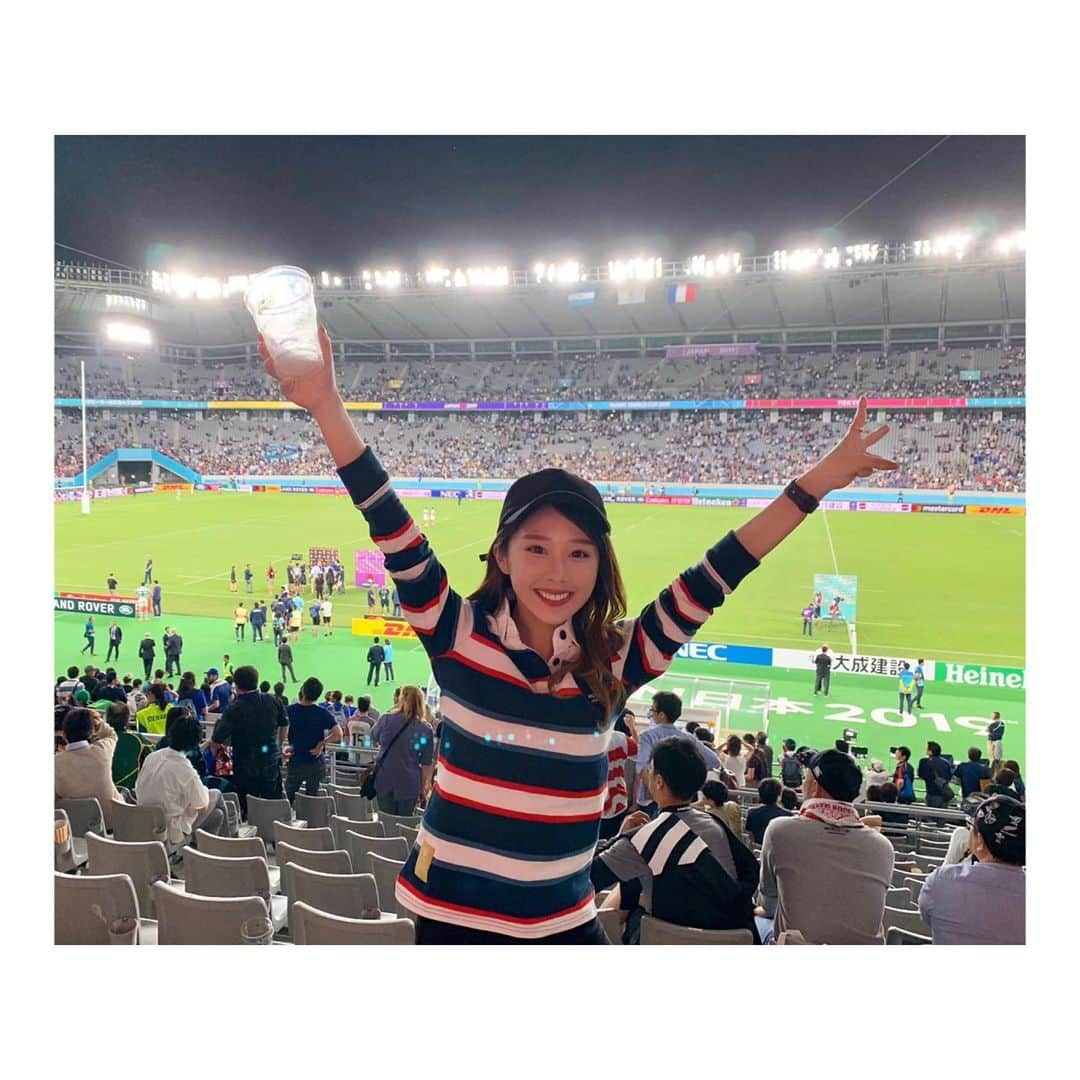 峰麻美さんのインスタグラム写真 - (峰麻美Instagram)「ラグビーワールドカップ🏉フランスvsアルゼンチン 大会オフィシャルグッズのラガーシャツが全く似合ってないのに浮かれてる人（ビールのせい）  #rugby #rugbyworldcup  #rugbyworldcup2019  #rwc2019  #japan #tokyo #france #argentina  #beer #beerstagram  #heineken  #ラグビー #ビール党 #ビール好き #ビール好き女子  #ビールクズ」9月23日 1時25分 - asaaaaami.0702