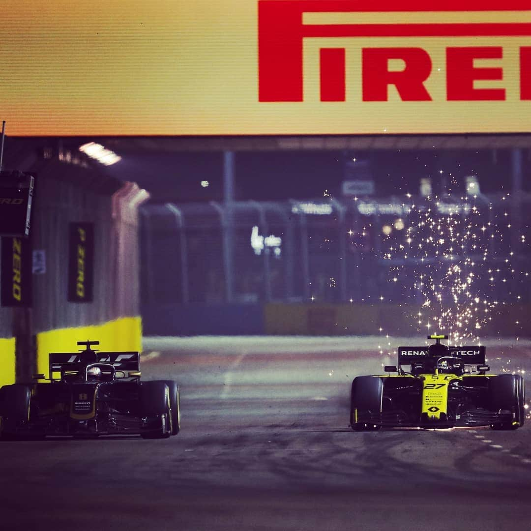 ロマン・グロージャンさんのインスタグラム写真 - (ロマン・グロージャンInstagram)「Some good wheel to wheel action and P11 at the end. Not far from the points, onto the next one 💯💪🇸🇬 #r8g @motorsport.images」9月23日 1時31分 - grosjeanromain