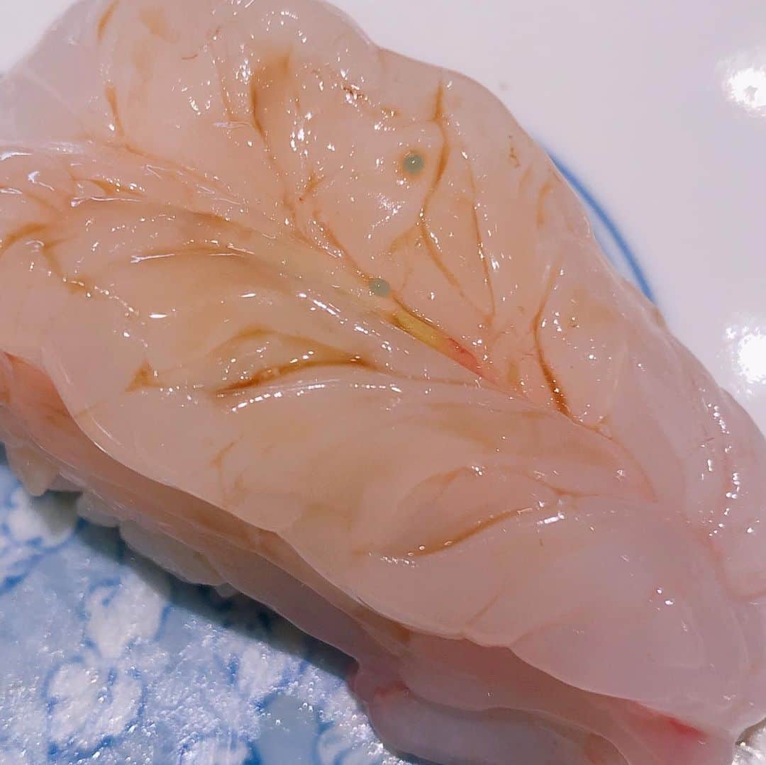 阿部洋子さんのインスタグラム写真 - (阿部洋子Instagram)「🐡🔪🍣 罰ゲーム決行‪w 美味しくいただきました。 そして、建設的な意見交換や新たな野望も話しつつ。 たのしい宴でした。 #寿司 #sushi #sake #食べ過ぎた」9月23日 1時40分 - hirocoring