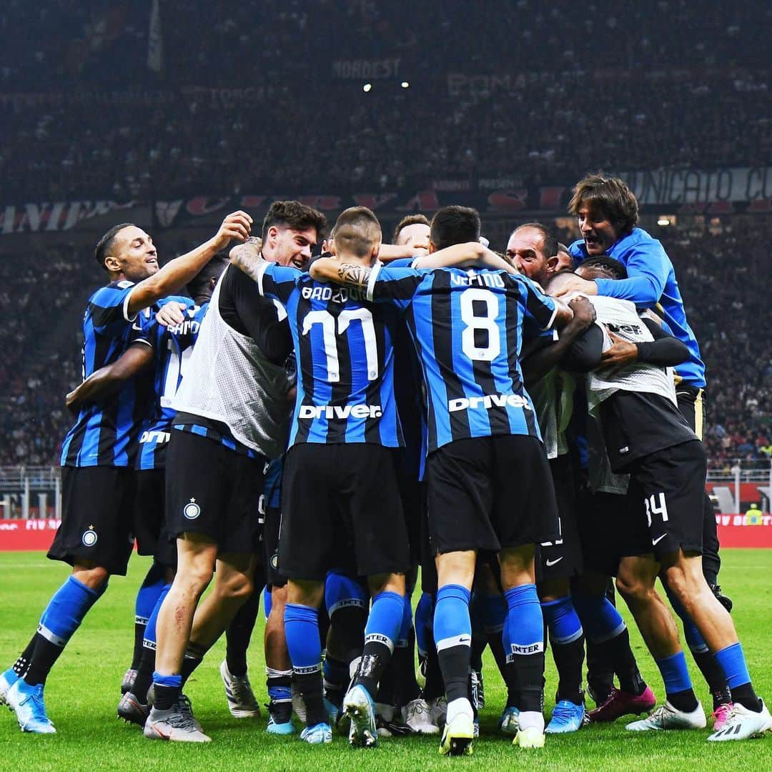 インテルナツィオナーレ・ミラノさんのインスタグラム写真 - (インテルナツィオナーレ・ミラノInstagram)「GREAT JOB! 👏🏼⚽️🔝 #Inter are unbeaten in the last seven #DerbyMilano (W4 D3). #ForzaInter #MilanoSiamoNoi #NotForEveryone #SerieA #Football」9月23日 2時00分 - inter