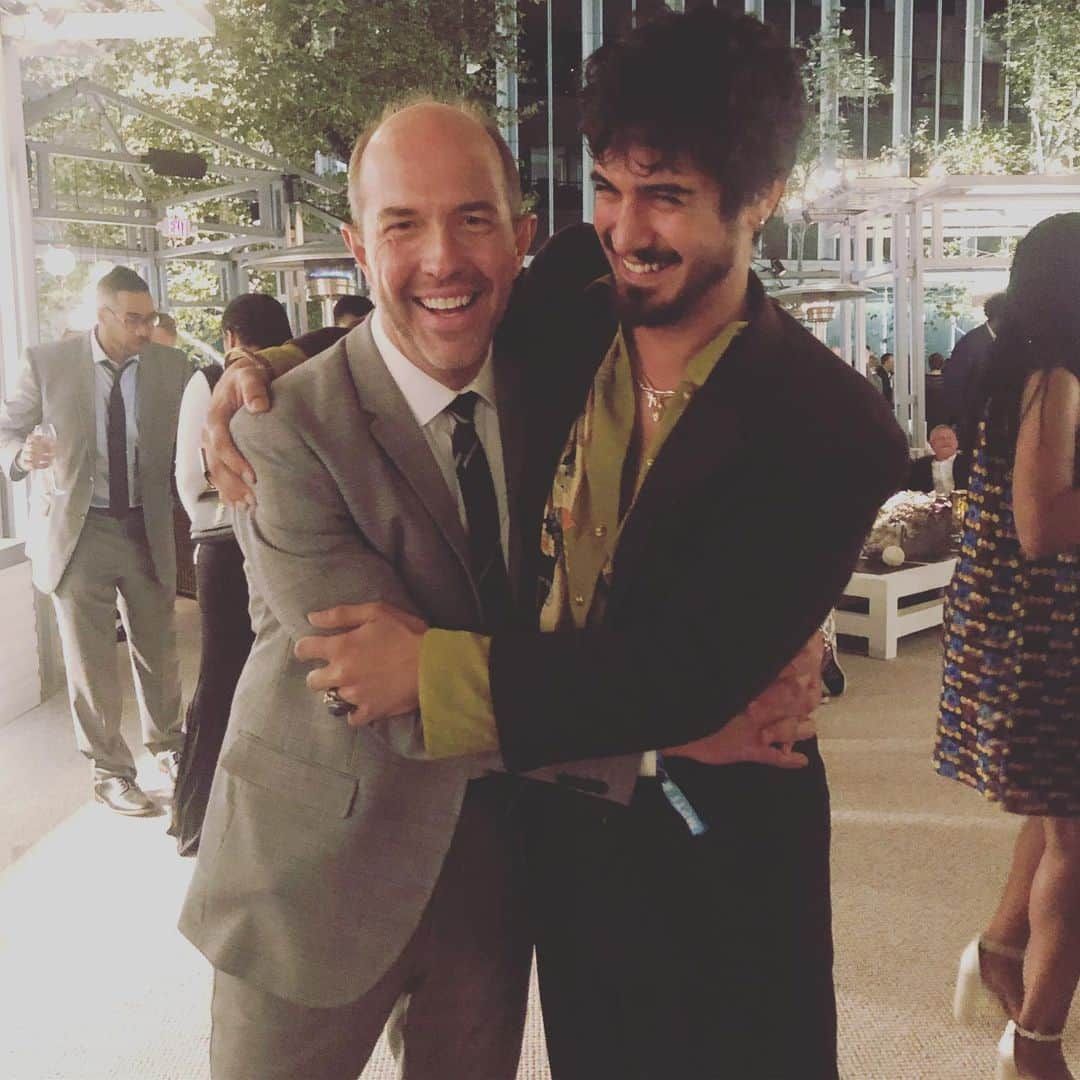 アヴァン・ジョーギアさんのインスタグラム写真 - (アヴァン・ジョーギアInstagram)「Look who I bumped into last night. No finer man. Our talks on Victorious meant the world. So happy for all your success. @mrericlange」9月23日 2時15分 - jogia