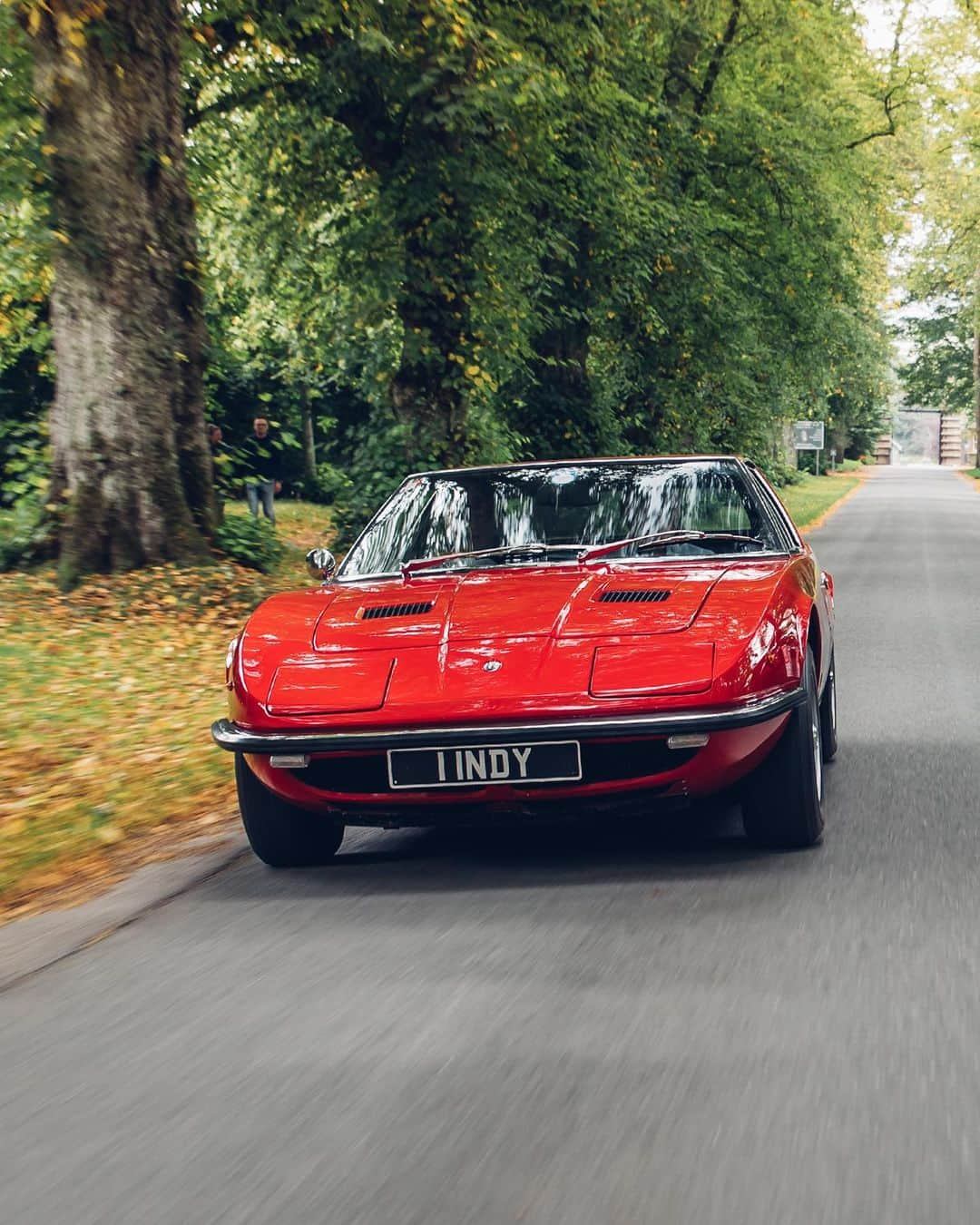 マセラティさんのインスタグラム写真 - (マセラティInstagram)「A Sunday spent appreciating some of the most notable Scottish traditions. Starting at the Blair Castle, we relished in the wonders of its medieval walls.  Afterwards, we brought #MaseratiInternationalRally's participants to the Dalwhinnie Malt Whisky Distillery to discover all the secrets of the highest distillery in Scotland. #MaseratiExperience」9月23日 3時22分 - maserati