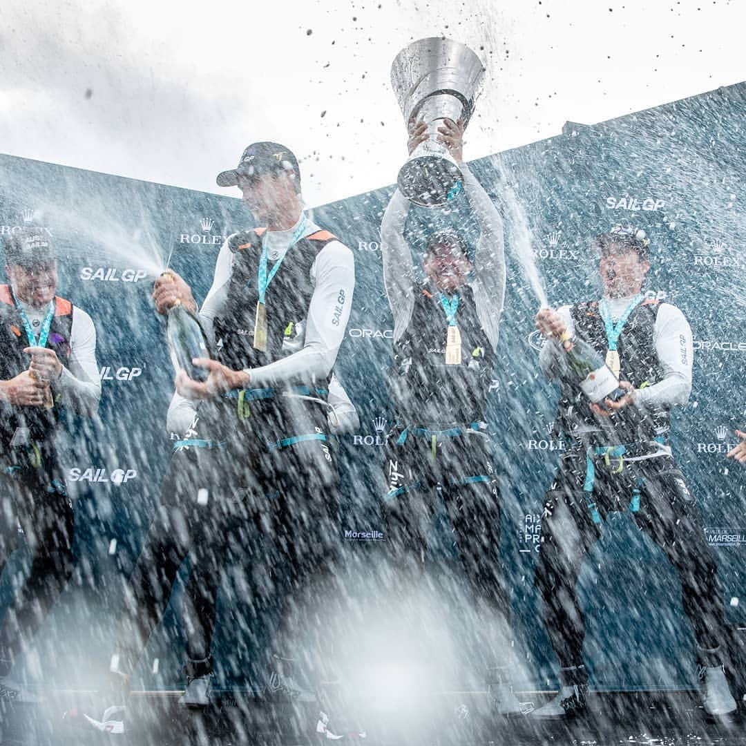 Oracle Corp. （オラクル）さんのインスタグラム写真 - (Oracle Corp. （オラクル）Instagram)「On the water and with #OracleCloud, a winning strategy raises the trophy. Congratulations to @SailGPAUS, season one champions of @SailGP. ... #sailgp #marseillesailgp #sailingrefined #tech #technology #innovation #cloud #data #sailing #sport #instasport #instasailing #bigdata @SailGPCHN @SailGPFRA @SailGPGBR @SailGPJPN @SailGPUSA」9月23日 3時58分 - oracle