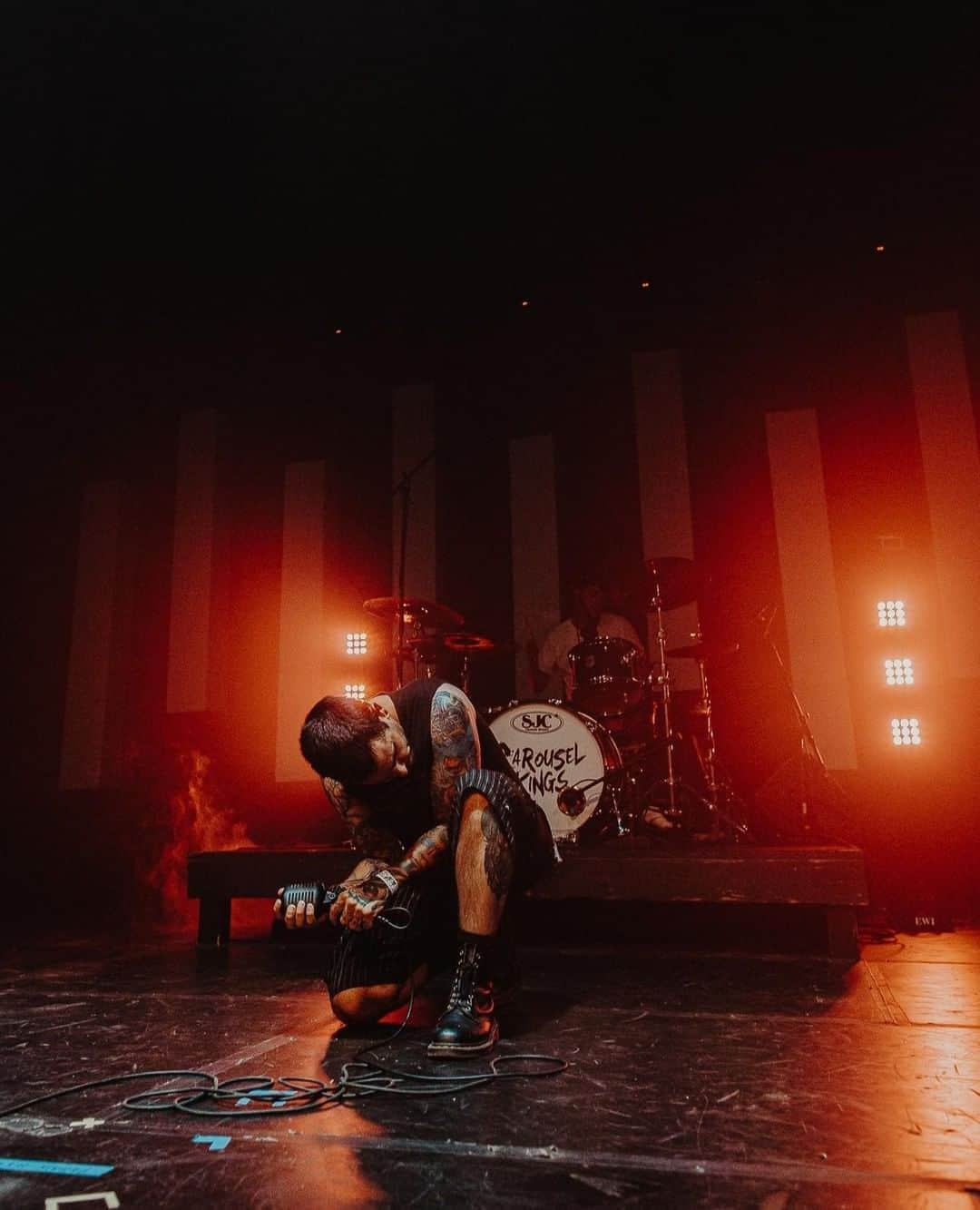 Alternative Pressさんのインスタグラム写真 - (Alternative PressInstagram)「When you see this much passion on stage, follow it @carouselkings @notoriousmilkman⁠ 📷:@agarlandphoto ⁠ .⁠ .⁠ .⁠ #carouselkings #plusultra #rocknroll #passion #altpress #alternativepress⁠」9月23日 4時00分 - altpress