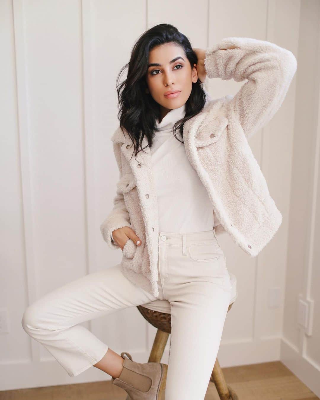 Sazan Hendrixさんのインスタグラム写真 - (Sazan HendrixInstagram)「When you get to announce your edit with @sanctuaryclothing is LIVE!!!🙈 Click the link in my bio to enter fall and shop the coziest pieces EVER ☺️ I’m so proud of this collaboration and just in time for my favorite season🍁 None of these cool opportunities would happen without the love and support from you, my online fam so know that for this “what matters” campaign - YOU matter so much to me ✨ If you shop the edit plzzz tell me what pieces caught your eye! I love all of them but this all-white look made me want to smack someone, it was that cute. (Aka teeny) 🤣😍😏 #whatmatters #sanctuarypartner #fallfashion」9月23日 4時15分 - sazan
