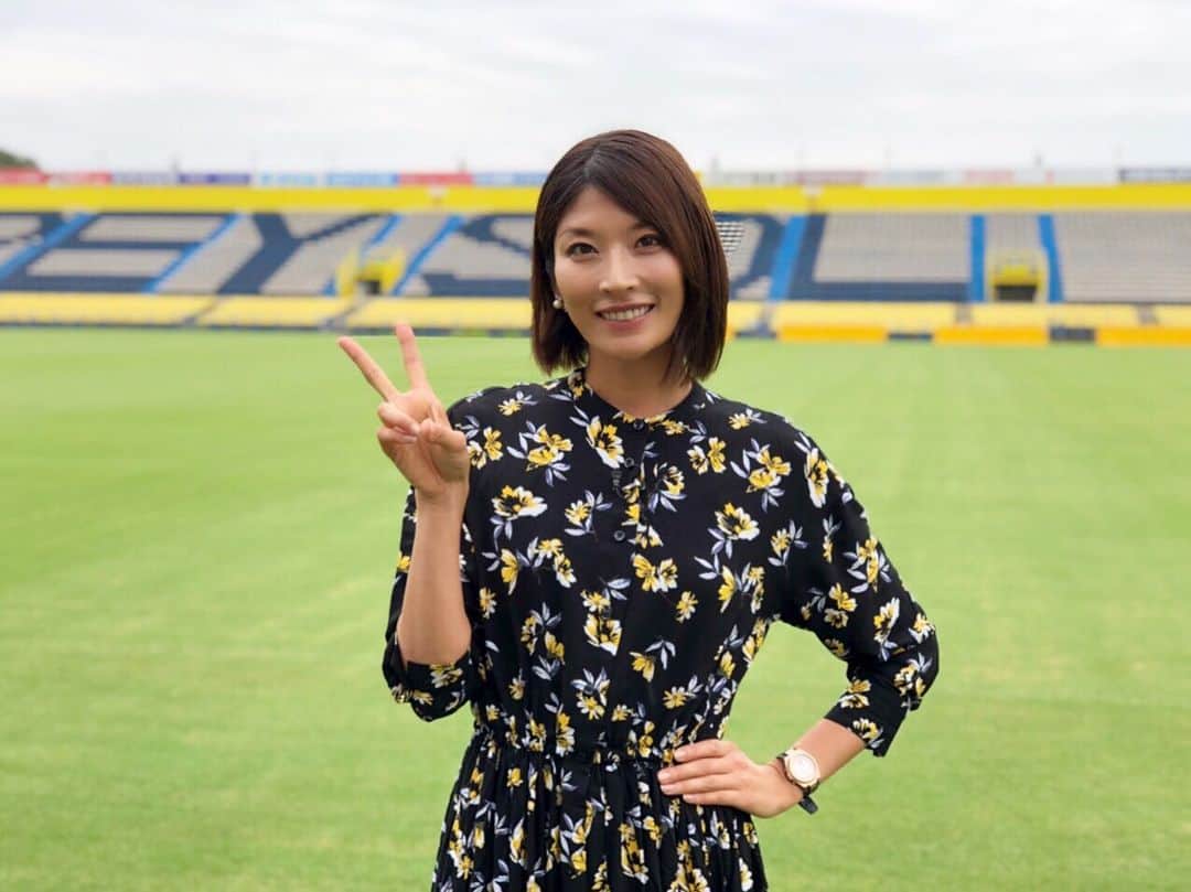 西谷綾子のインスタグラム：「✴︎ 💛お知らせ💛 昨日のOAでお伝えしましたが‥☺️✨ 9/29(日)モラージュ柏 「ライジングレイソル公開収録」が決定しましたー‼︎ ・ 詳しくは柏レイソルHPご覧くださいっ✨💓🤗 選手は誰かな〜♪ 楽しみーー⚽️😆 ・ #柏レイソル #モラージュ柏 #インタビュー #楽しみ  #jリーグ #サッカー #j1昇格へ  #soccer #reysol #jleague #flower  #kashiwa #kashiwareysol #football #vitoria #happy」