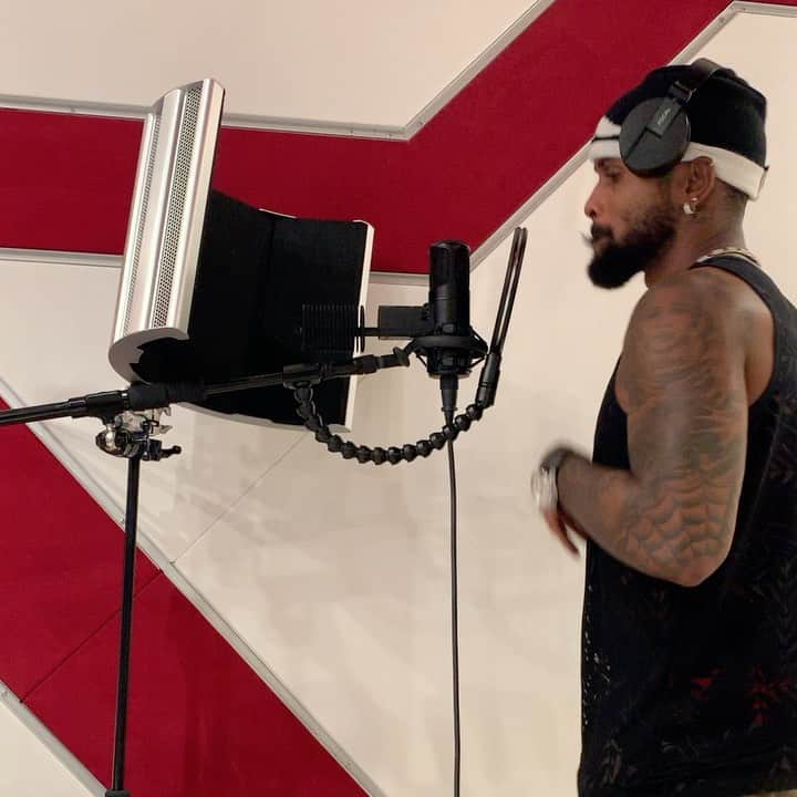 ホセ・レイエスのインスタグラム：「Mi manito @kapuchinobabyofficial me dijo manito quiero que te monte ahí 💎🚨Y le dije manda eso para romper toooo😂 #AunqueTeDuelaRemix  #LaFuckingMelaza 🌶🌶🌶🌶🌶🌶🌶🌶」
