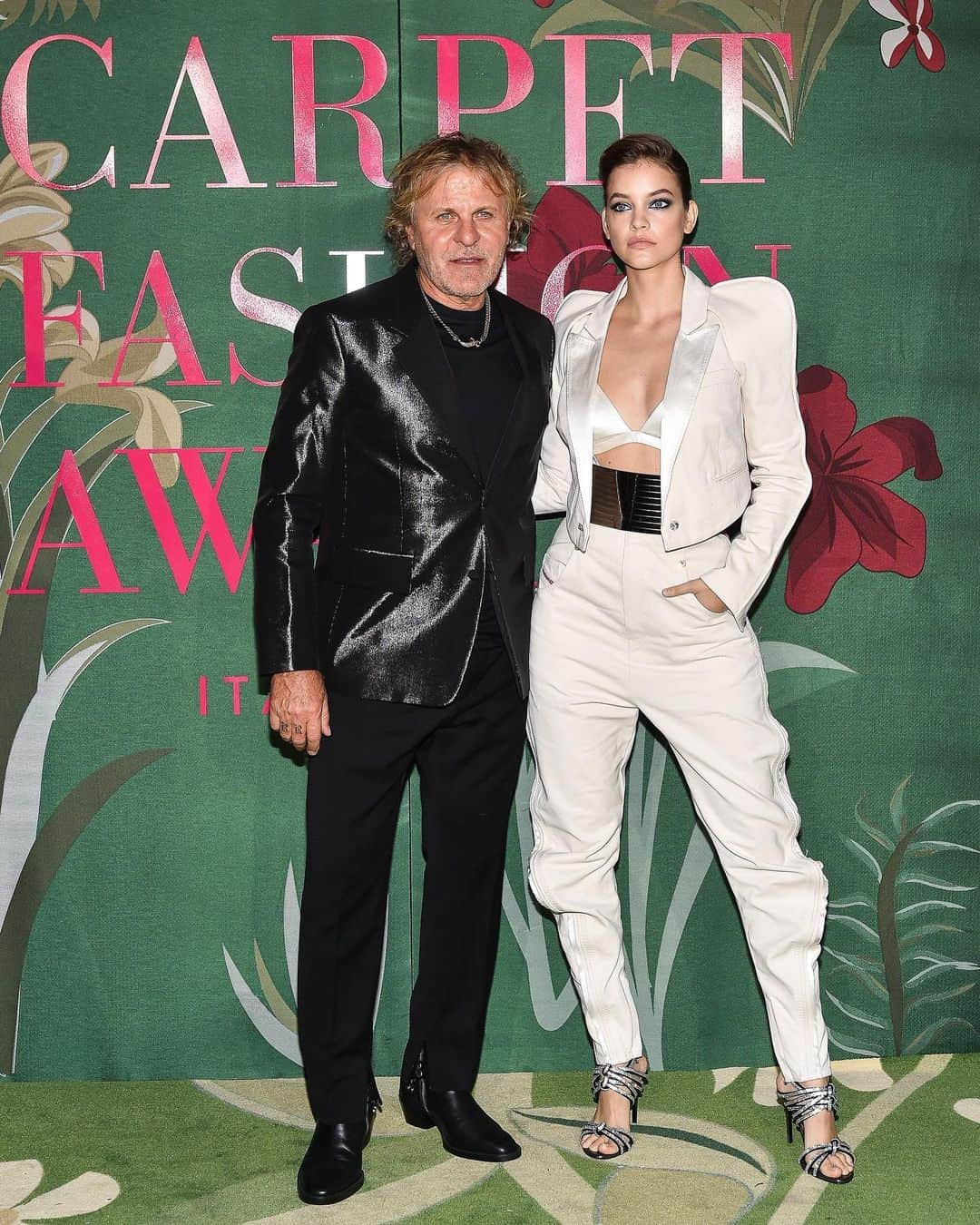 ディーゼルさんのインスタグラム写真 - (ディーゼルInstagram)「A stunning @realbarbarapalvin wears @diesel for the #GreenCarpetChallenge @cameramoda @ecoage . . . . The white denim engineered tuxedo is created from Diesel’s own denim made from cotton produced under the Better Cotton Initiative (BCI), and includes piping and lapels made from the Global Organic Textile Standard (GOTS) certified organic Italian silk. Sustainability is considered throughout every component of the shoes; from leather sourced from a Leather Working Group (LWG) Gold standard supplier, FSC certified satin, heels from upcycled materials and Swarovski lead-free Advanced Crystals. #gcfaitalia」9月23日 17時46分 - diesel