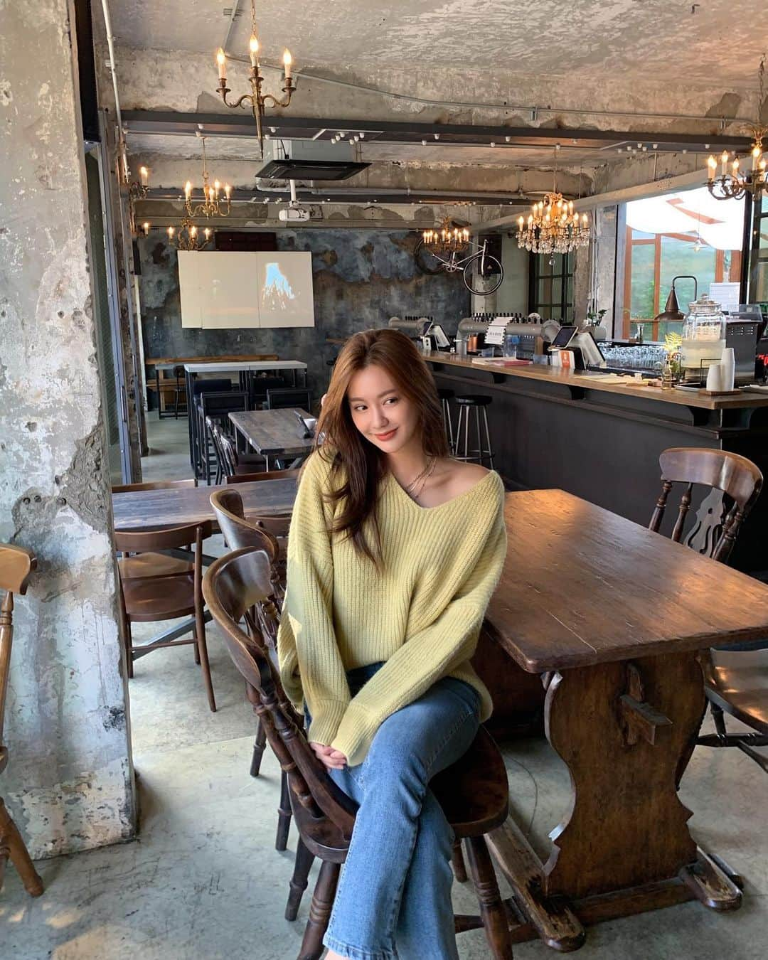 ソンシンさんのインスタグラム写真 - (ソンシンInstagram)「날씨좋아서 급촬영🤤 #라벨루나」9月23日 18時02分 - sungshin_p