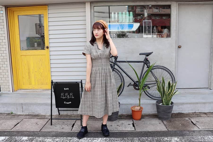 田島芽瑠さんのインスタグラム写真 - (田島芽瑠Instagram)「アイス部で知って行ってきたよ〜🍨﻿ ﻿ フラワーソフトの #バンブルビー です！﻿ 福岡天神にありますよ💕﻿ アイス部さんのアカウントを見て幸せな気持ちになっています笑﻿ ﻿ ﻿ お洋服は全部snidelだよ！﻿ 靴はUGGのスニーカーだよ👟 お気に入りだから2色目なんだ❤︎﻿ ﻿ #スナイデル #UGG #アイス部 ﻿」9月23日 18時06分 - meru_chan_official