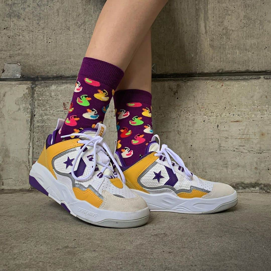 小嶋花梨さんのインスタグラム写真 - (小嶋花梨Instagram)「おNEWのスニーカー👟💜💛﻿ ﻿ ﻿ ﻿ ﻿ ﻿ この可愛い靴下はこの間 #おはよう朝日です で紹介したHAPPY SOCKS の靴下です🐣﻿ ﻿ ﻿ ﻿ ﻿ #靴 #スニーカー #スニーカー女子 #CONVERSE #コンバース #靴下 #HAPPYSOCKS #ハッピーソックス ﻿ ﻿ ﻿ ﻿」9月23日 18時08分 - nmb_kojima_48