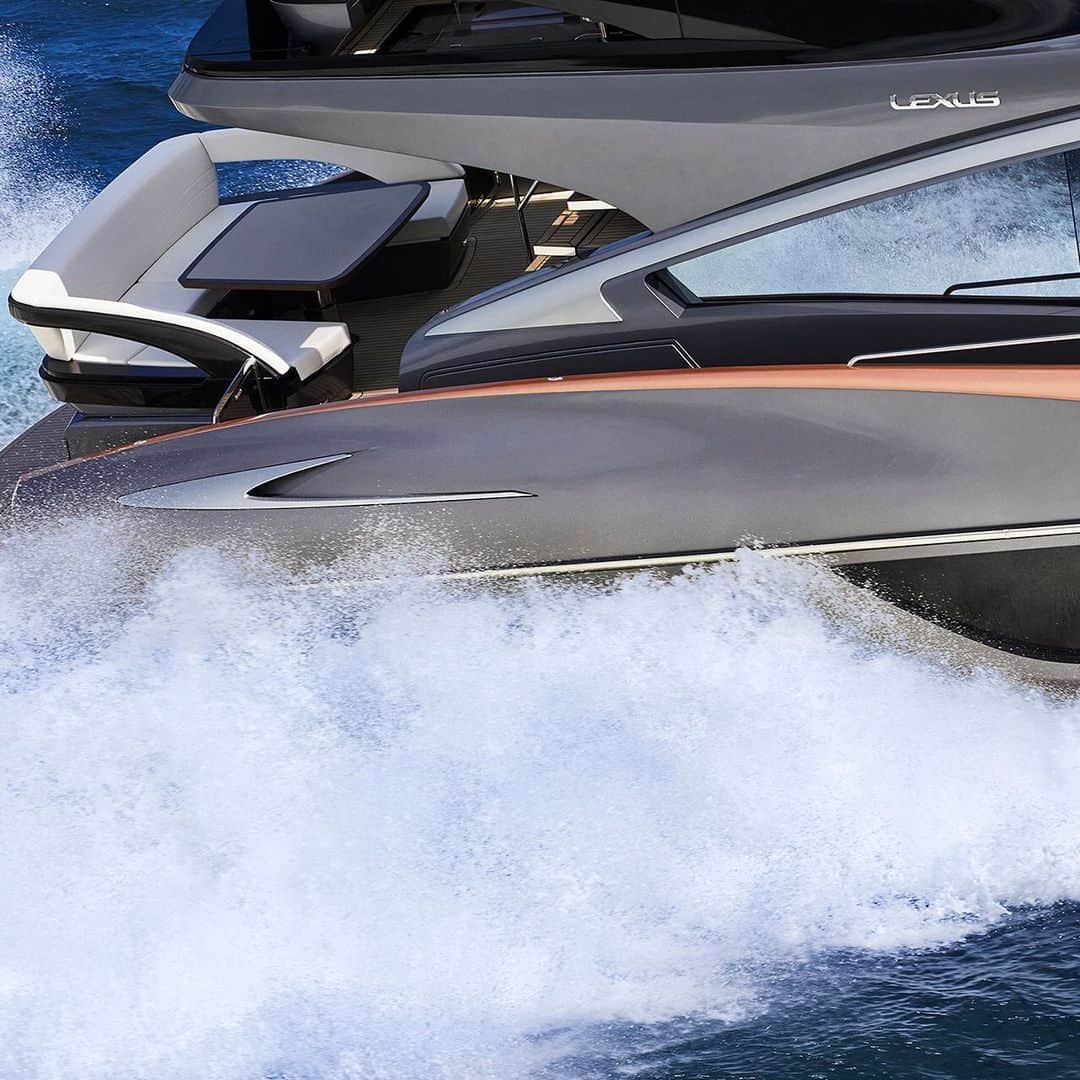 HYPEBEASTさんのインスタグラム写真 - (HYPEBEASTInstagram)「#hypeAF: @lexususa offers a better look at its first-ever luxury yacht. Developed alongside and built by US-based luxury yacht maker Marquis Yachts, the LY 650 comes in a sleek black design highlighted with dashes of elegant bronze. The ship features three decks: a top deck with secondary controls, the main deck with a salon, and three cabins beneath the main deck that can accommodate and sleep six passengers. Swipe to view all its details.⁠⠀ Photo: Lexus」9月23日 18時11分 - hypebeast