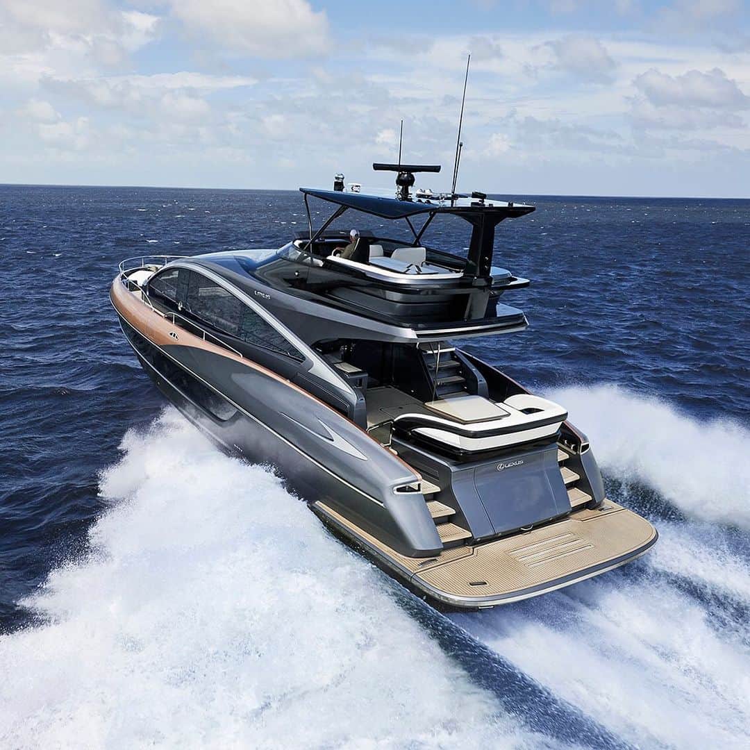HYPEBEASTさんのインスタグラム写真 - (HYPEBEASTInstagram)「#hypeAF: @lexususa offers a better look at its first-ever luxury yacht. Developed alongside and built by US-based luxury yacht maker Marquis Yachts, the LY 650 comes in a sleek black design highlighted with dashes of elegant bronze. The ship features three decks: a top deck with secondary controls, the main deck with a salon, and three cabins beneath the main deck that can accommodate and sleep six passengers. Swipe to view all its details.⁠⠀ Photo: Lexus」9月23日 18時11分 - hypebeast