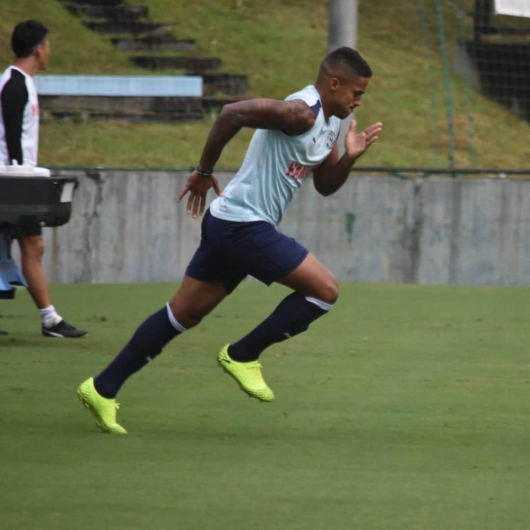 ジュビロ磐田さんのインスタグラム写真 - (ジュビロ磐田Instagram)「9/23(月)16:00 ＠大久保G  #J1 #soccer #football #Jubilo #Jleague #iwata #shizuoka #ジュビロ磐田 #サッカー #フットボール #Jリーグ #サックスブルー  #9月28日  #away  #大分トリニータ 戦」9月23日 18時15分 - jubiloiwata.official