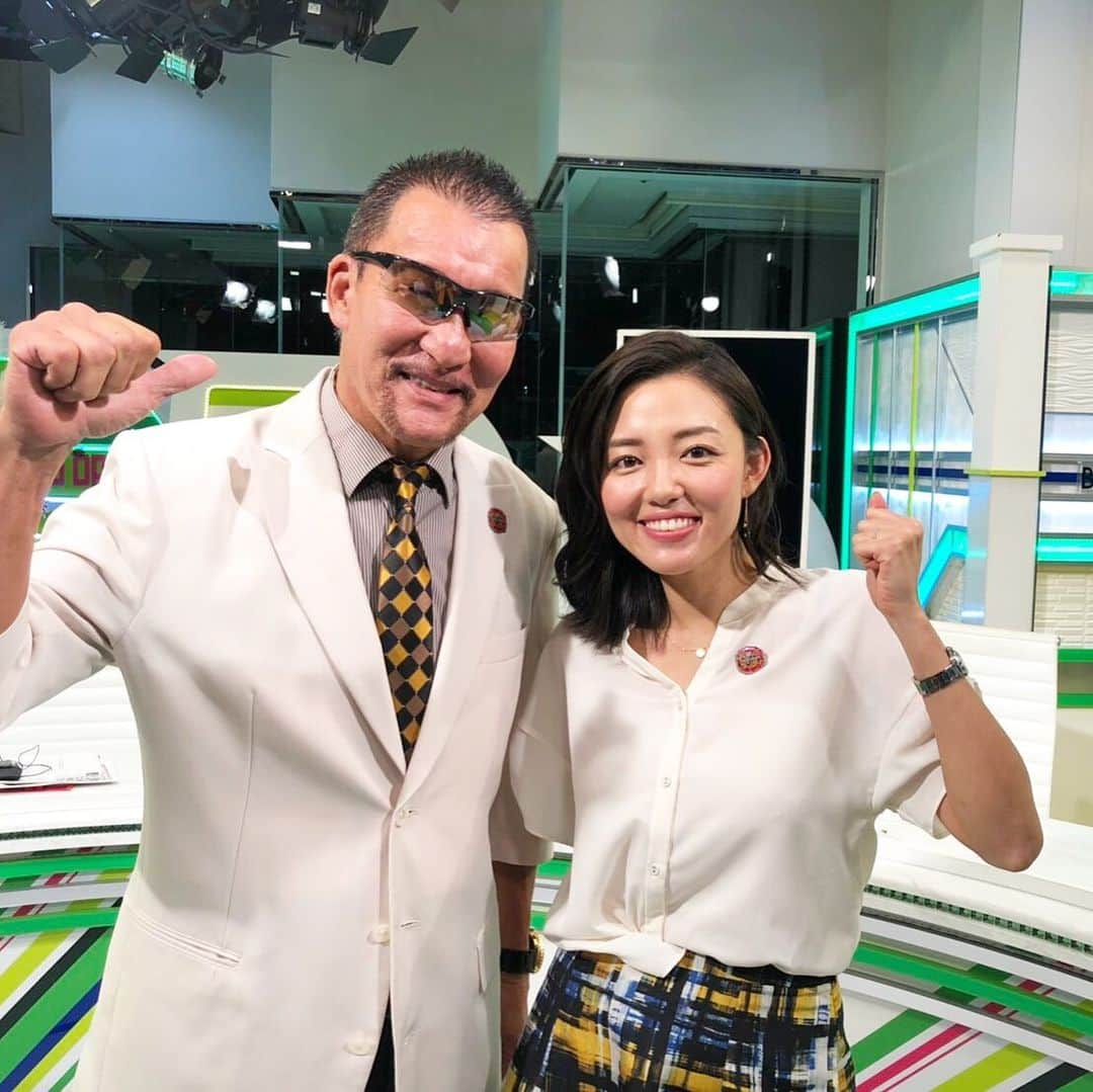 阿部優貴子のインスタグラム：「さて、いよいよ、バラダン、蝶野さんとわたしのMC担当は残り一週間です！🥰 今まで見たことがなかった方も、いつも見てくださってる方も、ぜひ！💕 ２１時からtokyomx、9チャンネル、 バラいろダンディみてね🌹🌹 *  #バラいろダンディ #tokyomx」