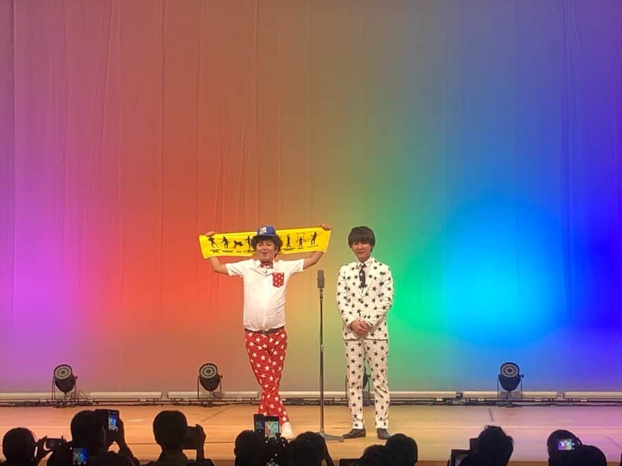 島津咲苗さんのインスタグラム写真 - (島津咲苗Instagram)「先週金曜日、 流れ星さんの単独ライブ #星幻想 を観に行きました☆  最初から最後まで笑いっぱなし。声を出して、手を叩いて、爆笑しました！！！ ちゅうえいさん、瀧上さん、去年に引き続き最高に楽しい時間をありがとうございました！  みんなでガンダムポーズ😁😁😁 . #注目してください #堂野さんの首の角度  #流石です #星幻想 #流れ星 #お笑いライブ #単独ライブ #ちゅうえい さん #瀧上伸一郎 さん #メーテレ #デルサタ #島津咲苗」9月23日 18時39分 - sanae_shimazu